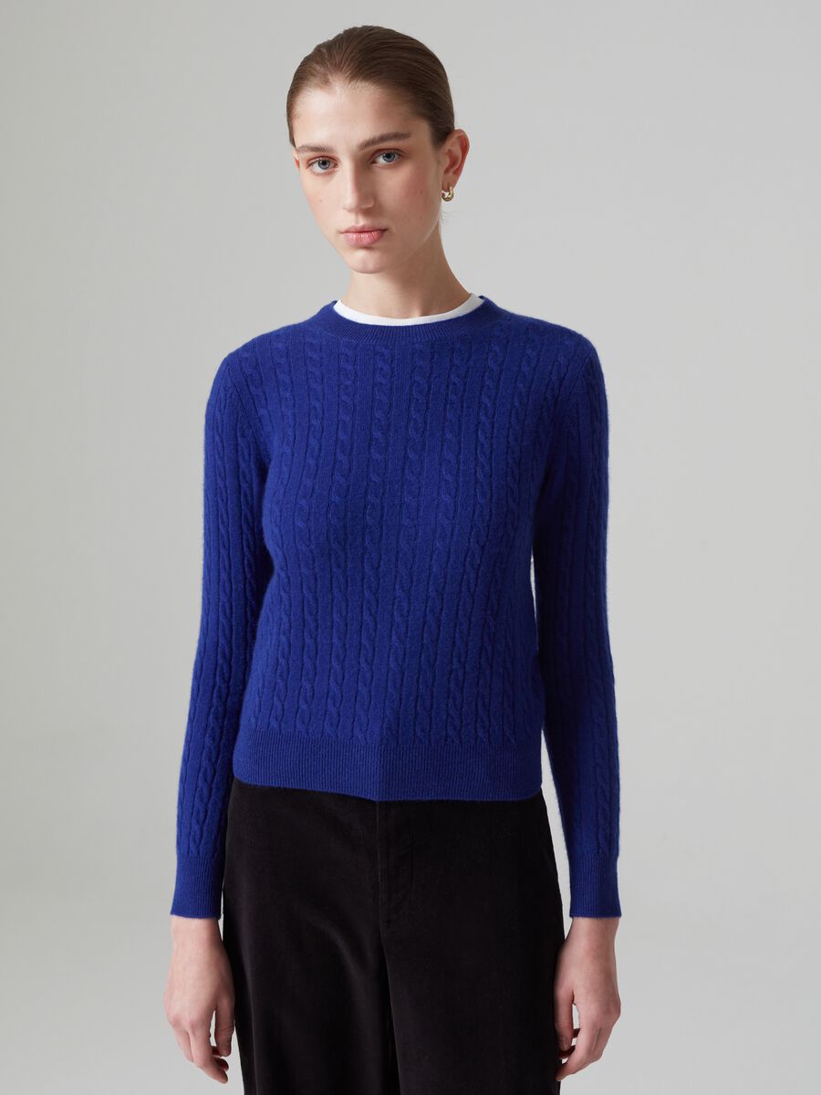 Pullover in cashmere con lavorazione a trecce_1