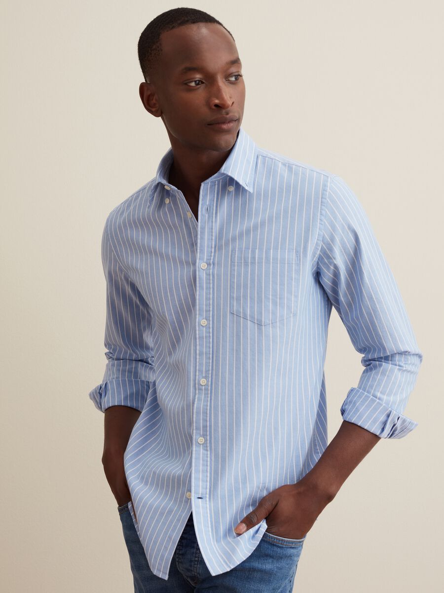 Camicia in cotone oxford a righe con tasca_0
