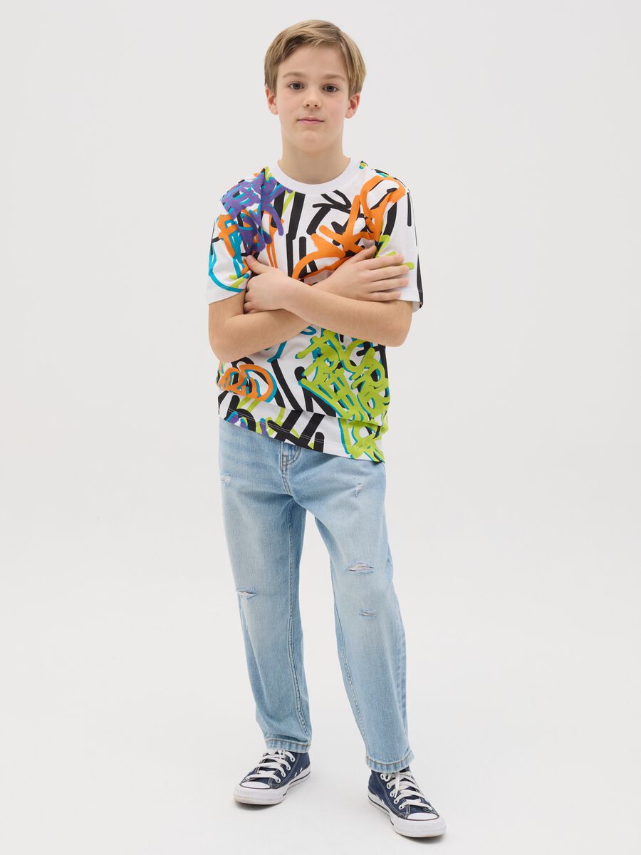 Baggy-fit jeans with five pockets and abrasions_1