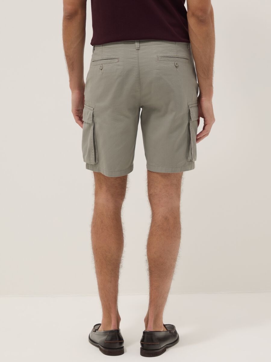 Grey pure cotton regular-fit cargo Bermuda shorts_2