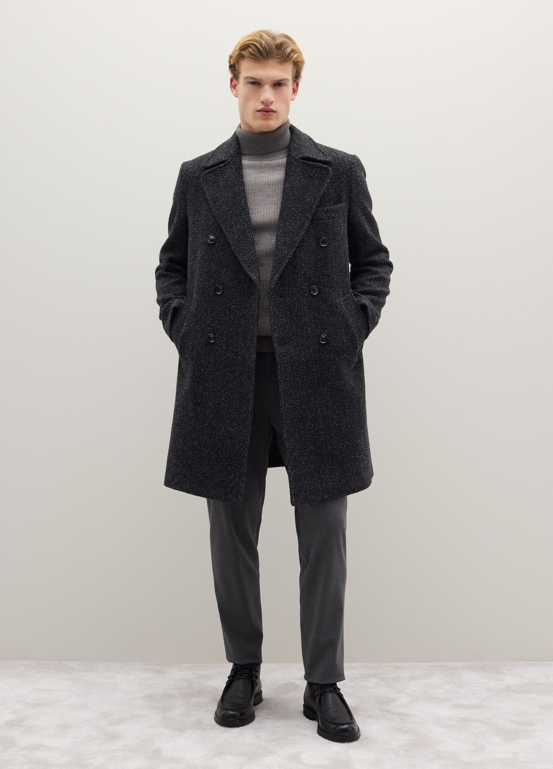 Grey herringbone double-breasted coat with regular fit