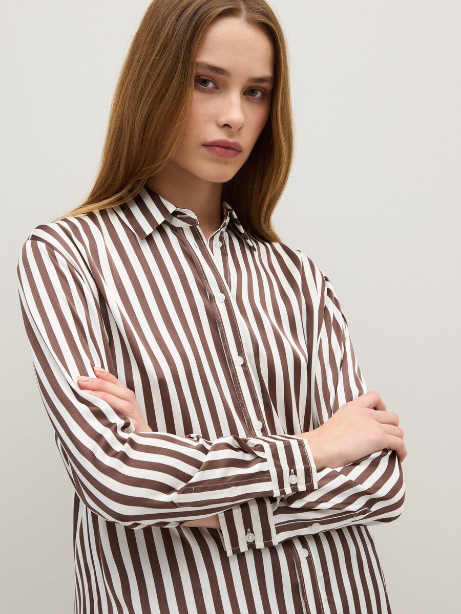 White and brown striped regular fit shirt_1