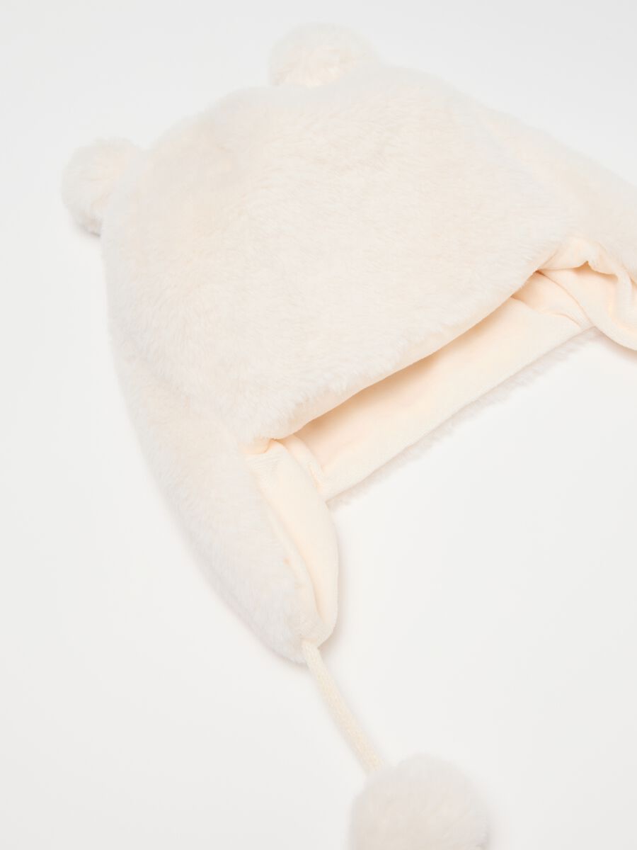 White Peruvian Faux Leather Hat_1