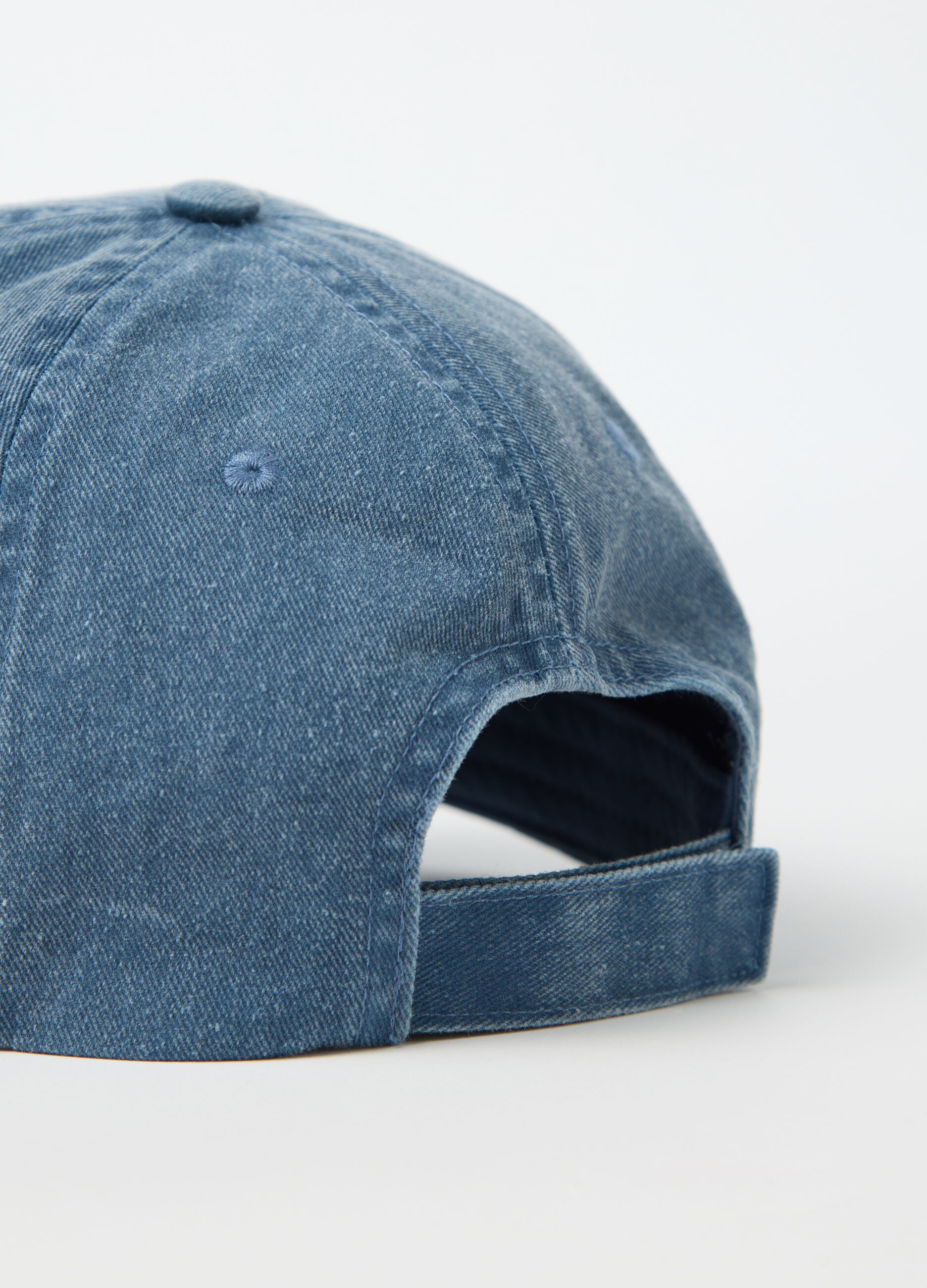Berretto da baseball in denim medio con patch "SK8"