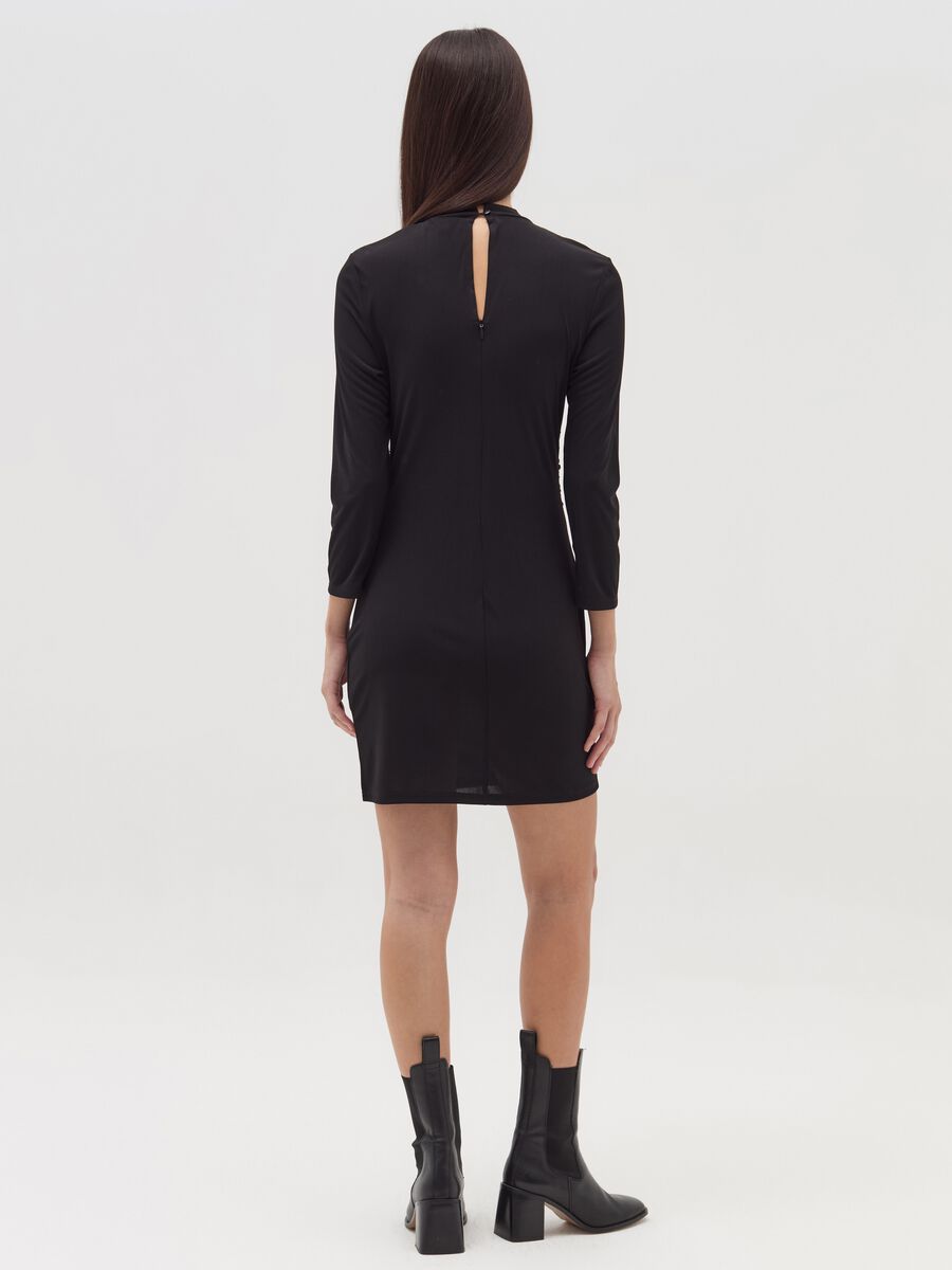 Vestito corto con arricciatura_2