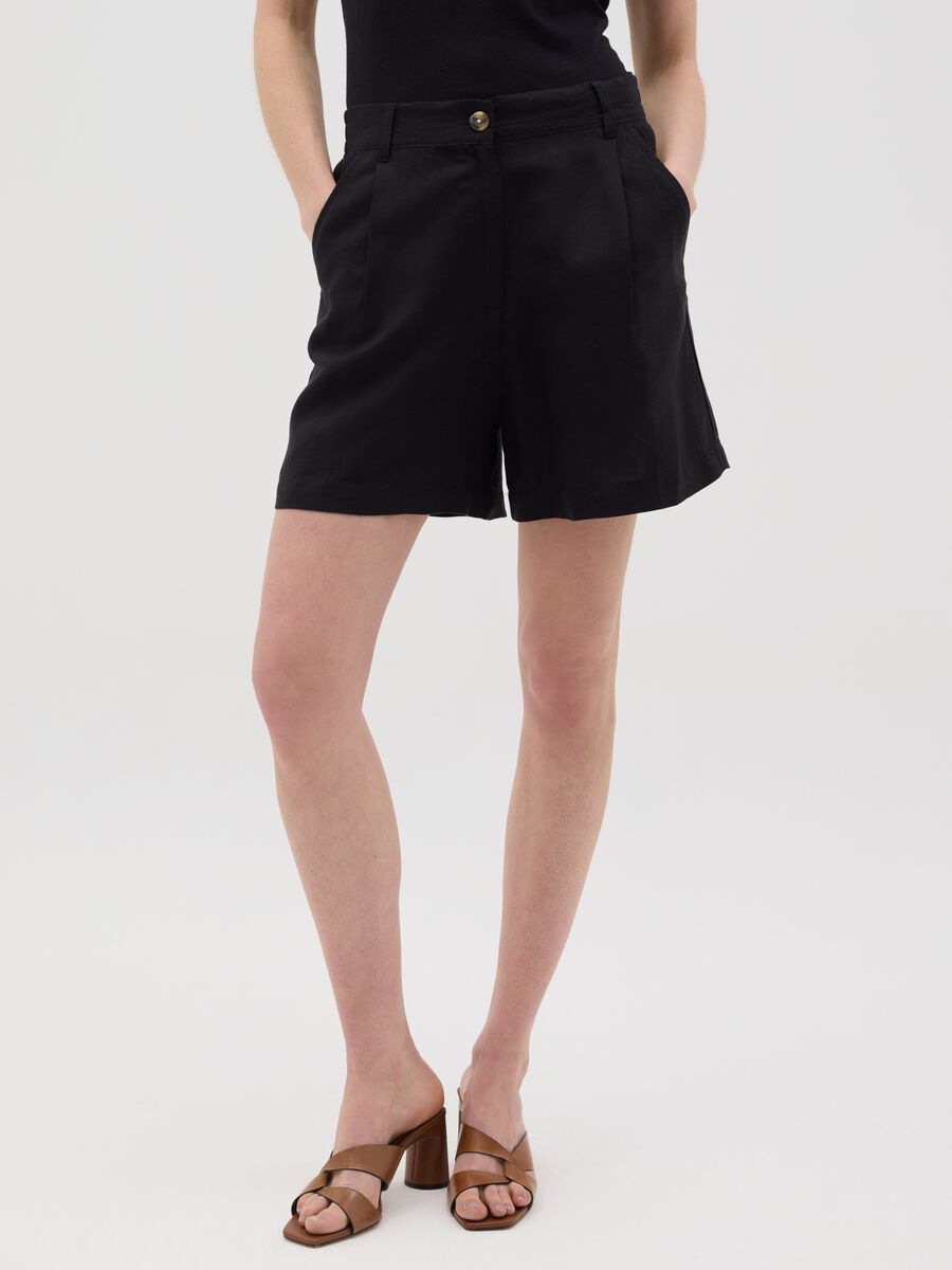 Women's black regular-fit shorts in linen and viscose blend_1
