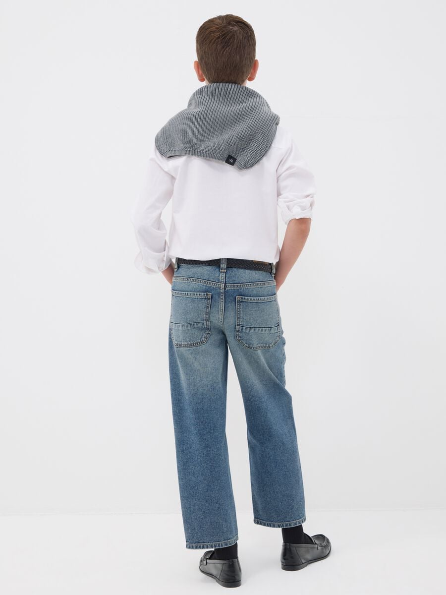 Jeans denim in puro cotone con vita elasticizzata skater fit per ragazzo_2