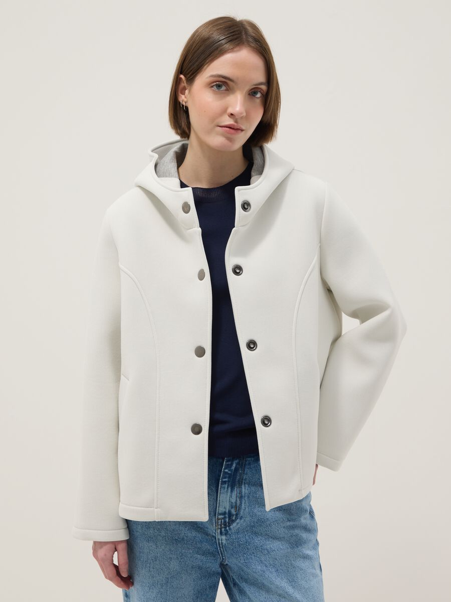 Giacca bianca regular fit con cappuccio e bottoni_0