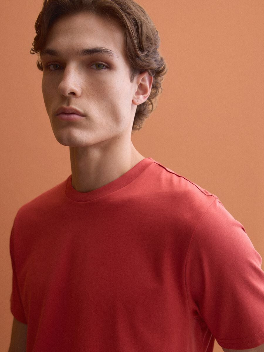 Red Supima cotton crew-neck T-shirt, regular fit_1