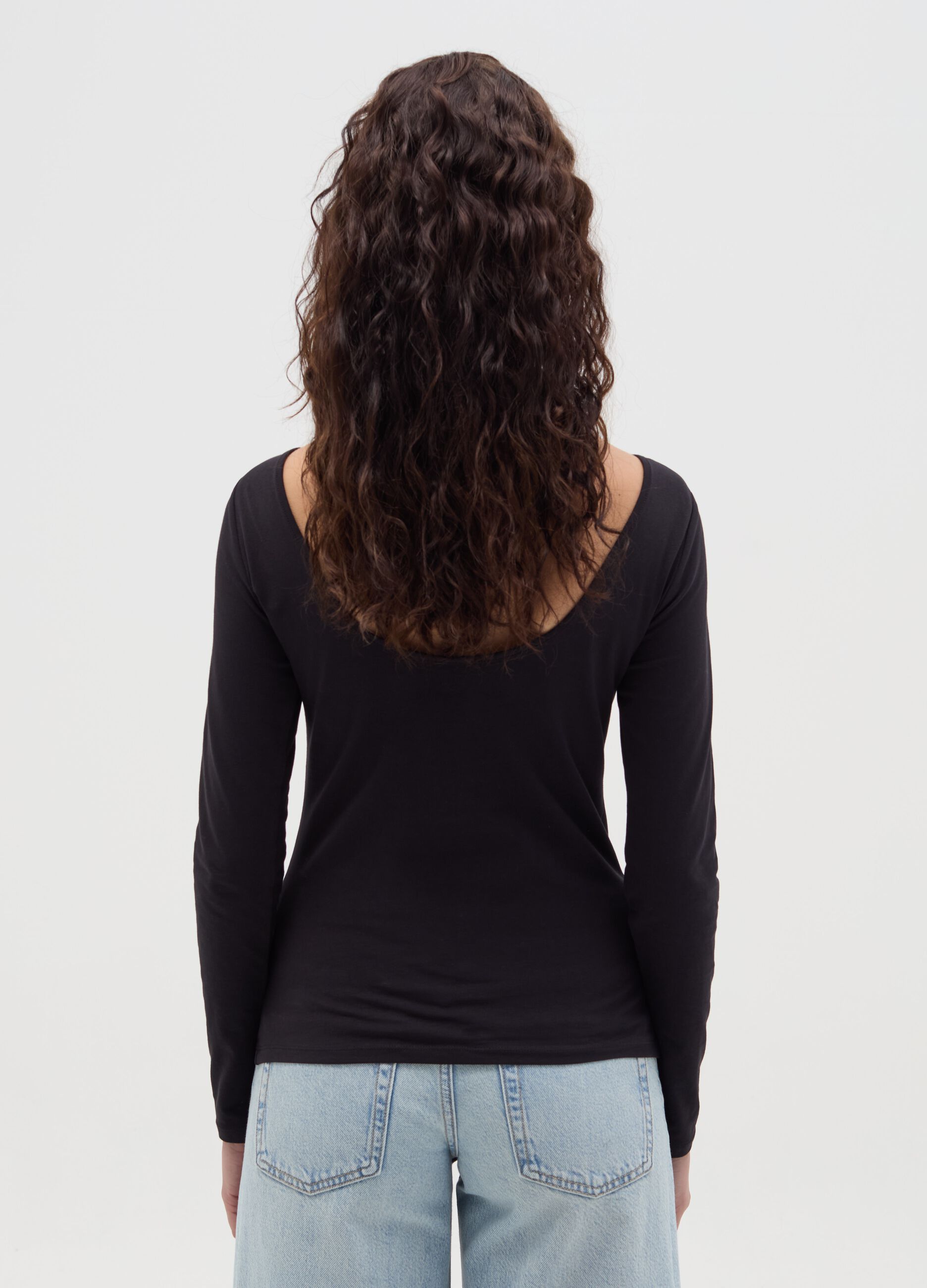 T-shirt a maniche lunghe con scollo rotondo