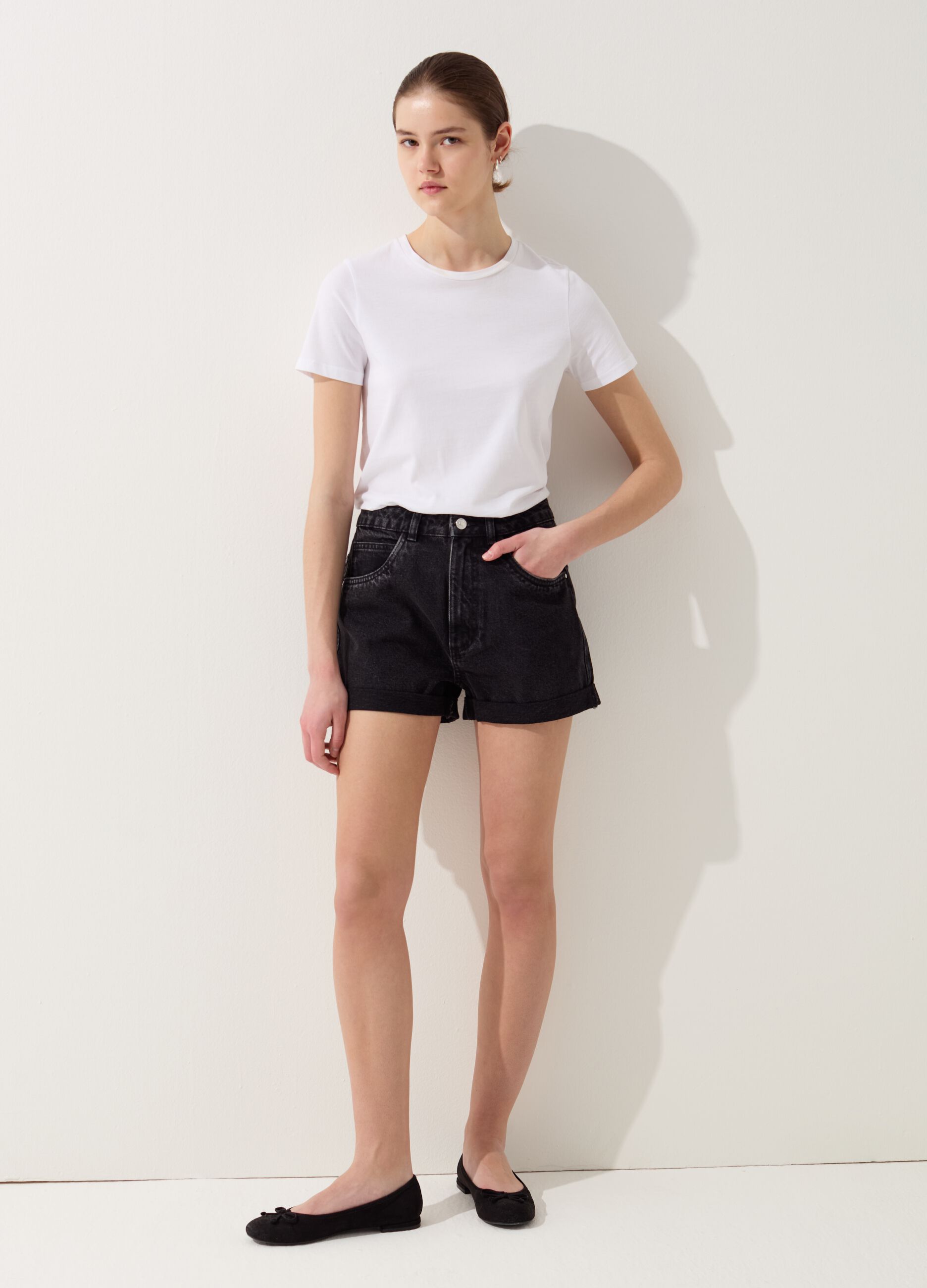 Mum-fit shorts in denim