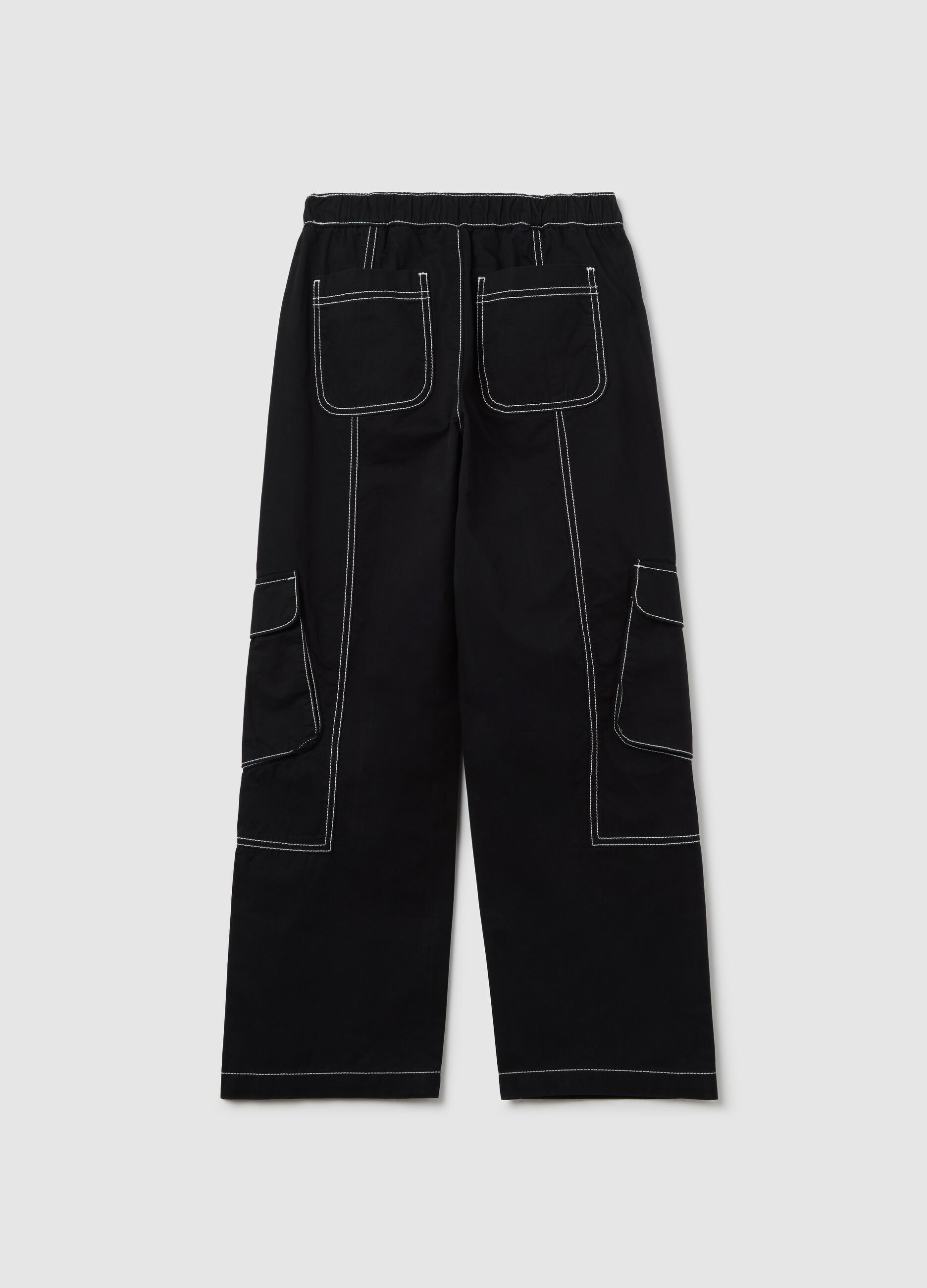 Cargo trousers with contrasting stitching