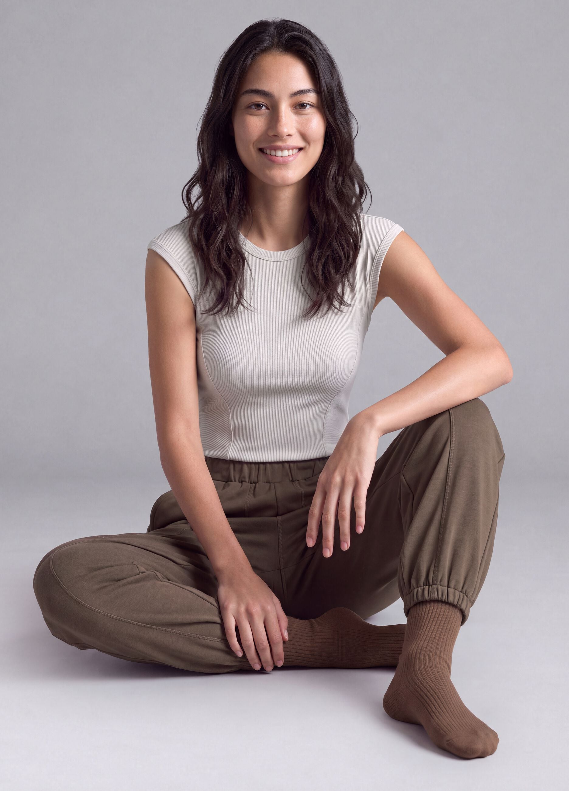T-shirt fitted bianca in modal elasticizzato a costine ALTAVIA STUDIO