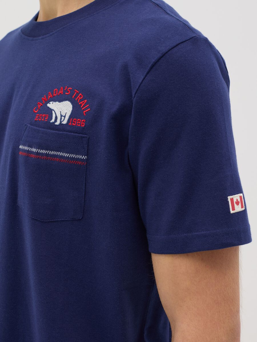 Canada's Trail blue T-shirt with pocket and embroidery_3