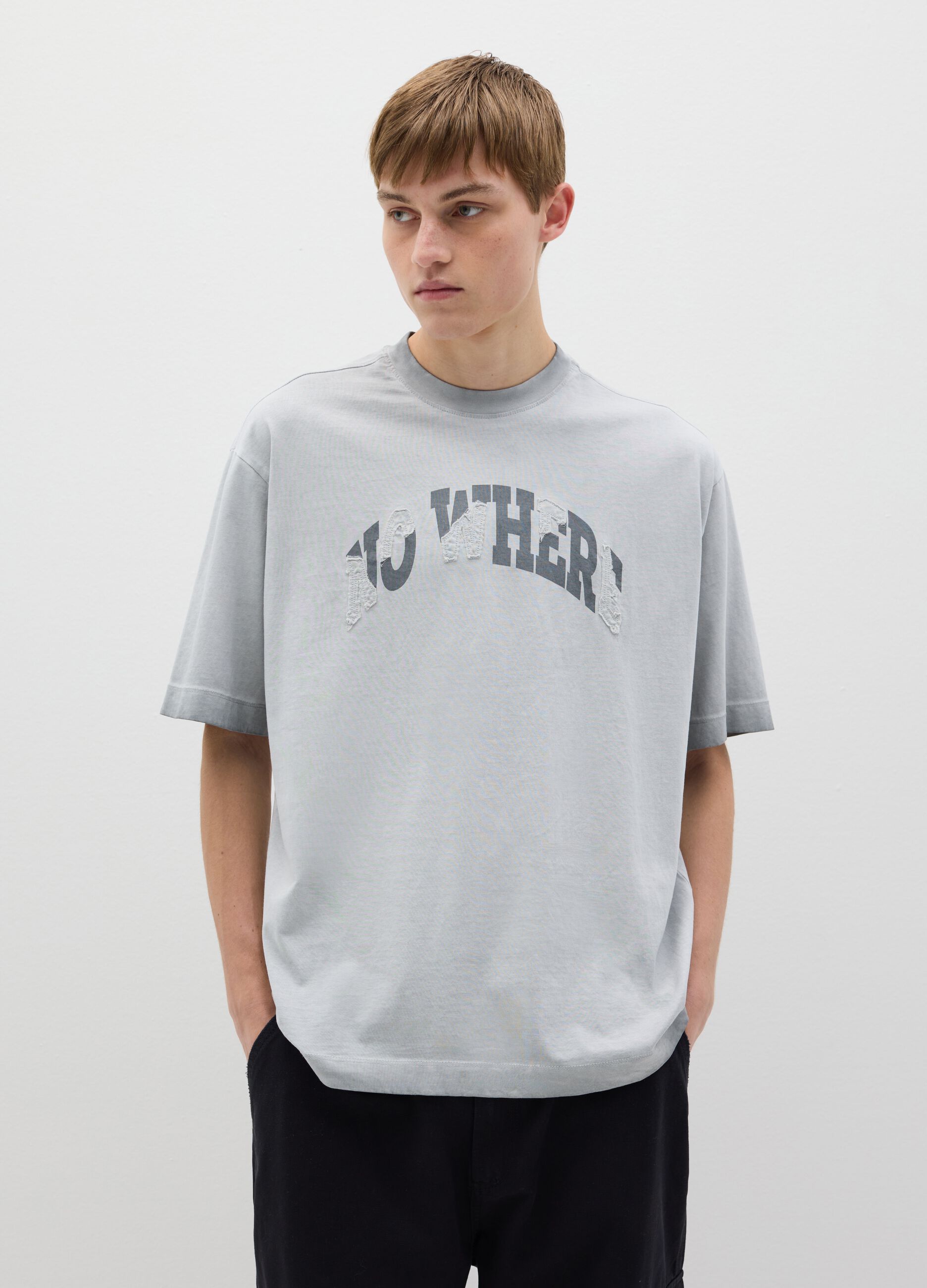 Acid wash cotton T-shirt with "NO WHERE" patch