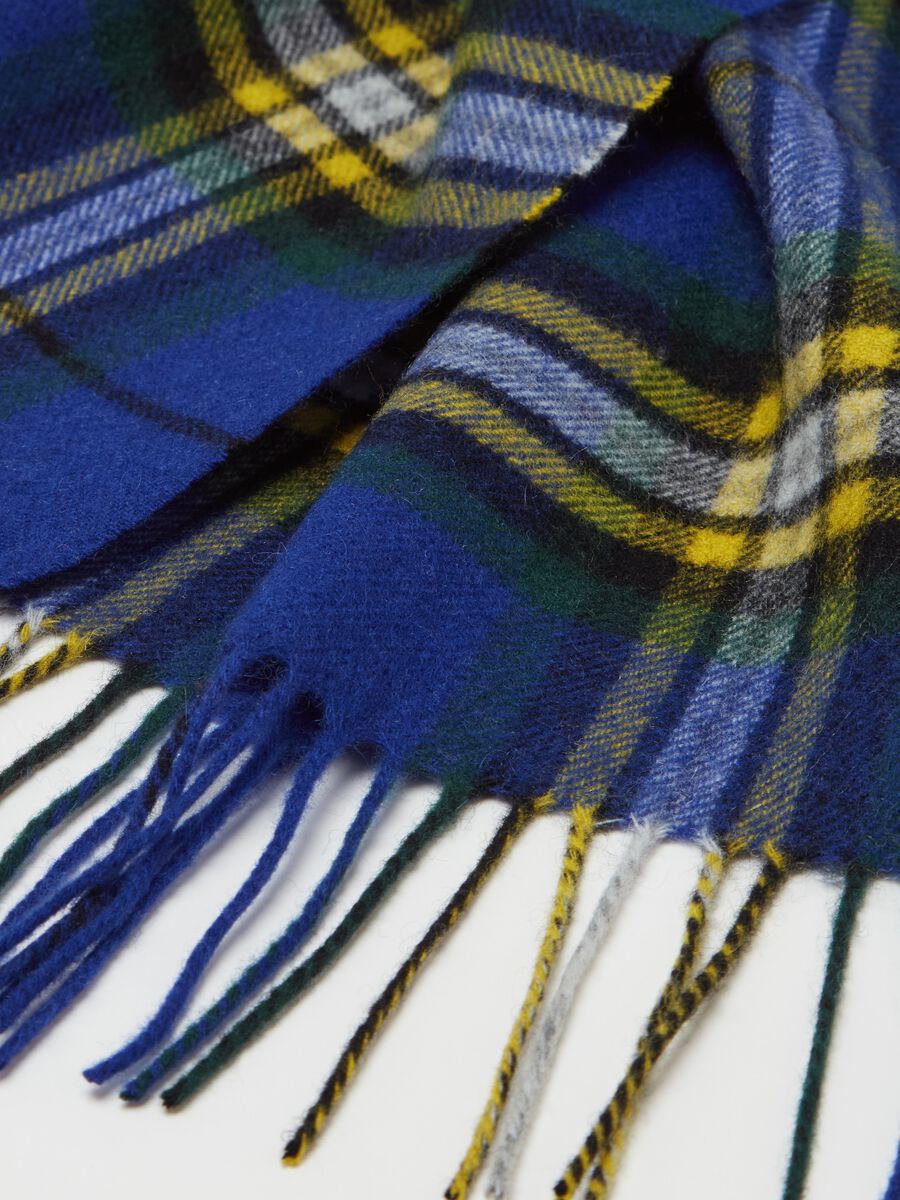 Scarf in wool with check pattern_2