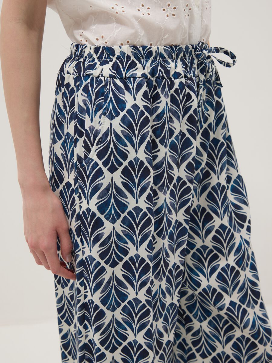 Blue pure viscose wide-leg patterned trousers, regular fit_3