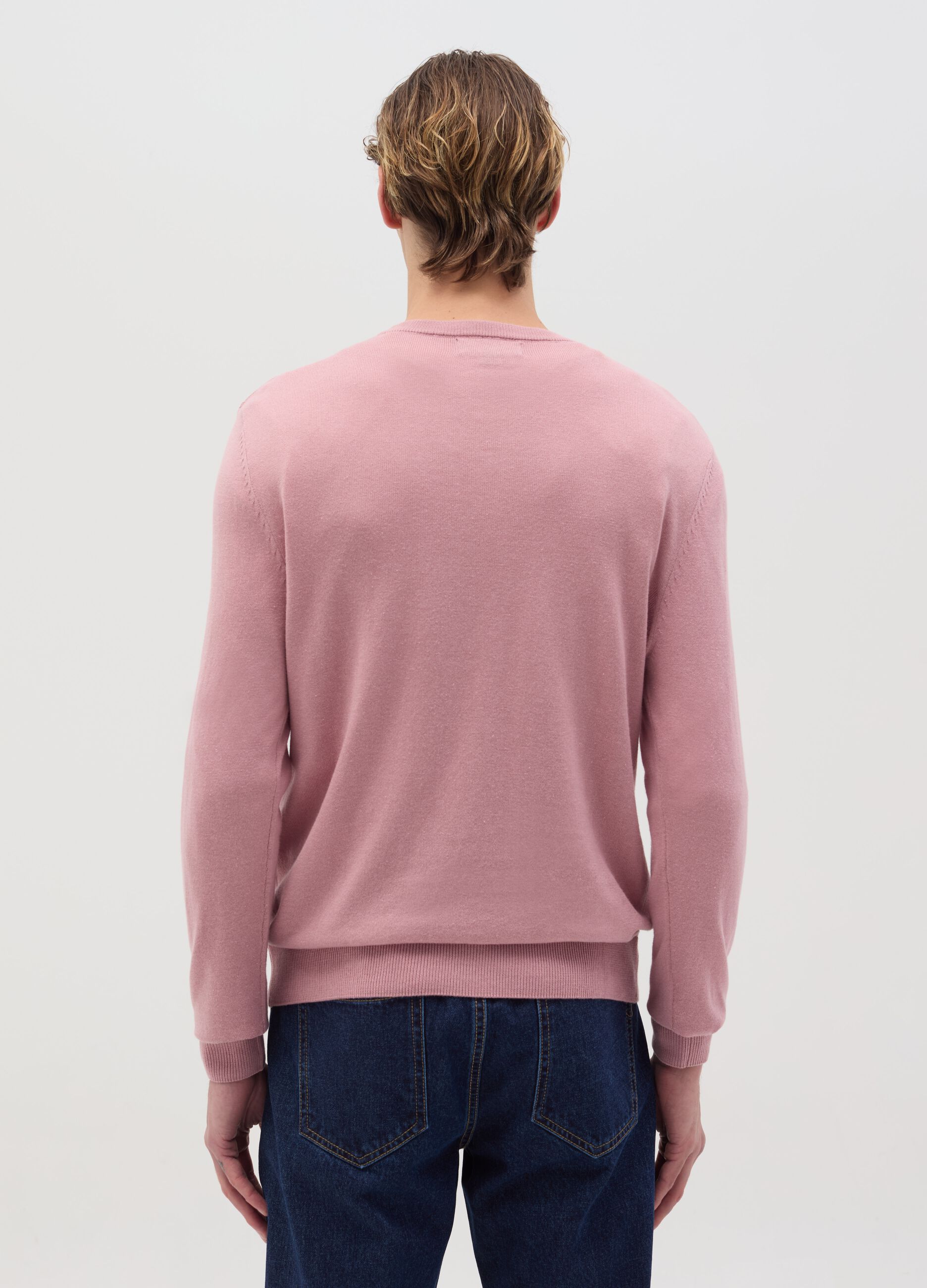 Round neck pullover