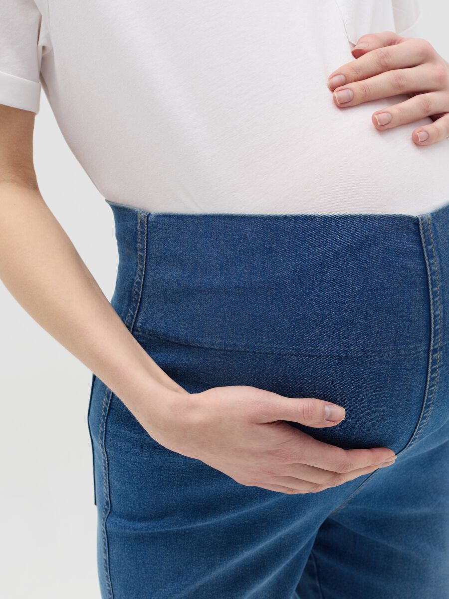 Cropped maternity treggings in denim_2