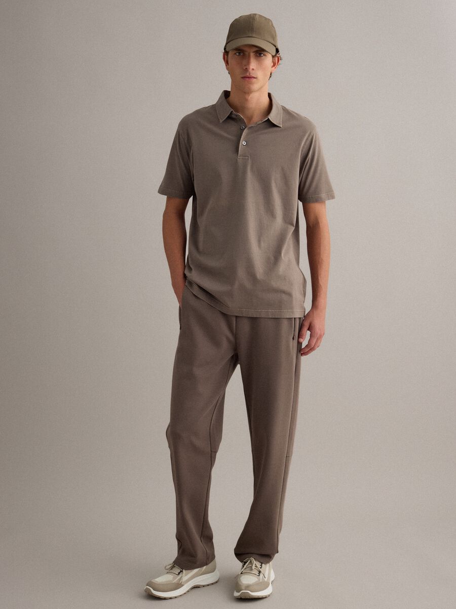 Polo marrone a maniche corte in puro cotone regular fit_1