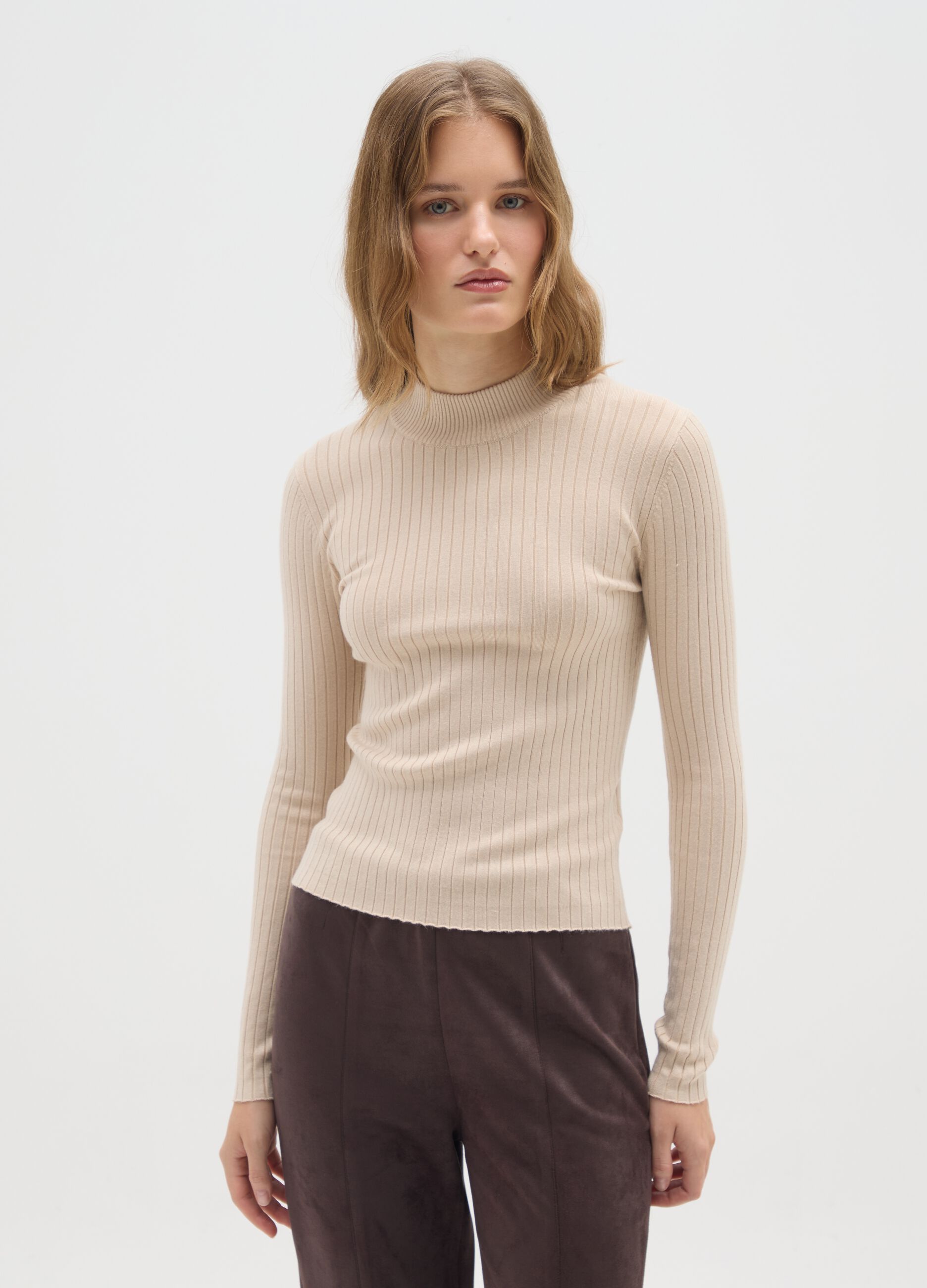 Beige fitted high-neck sweater