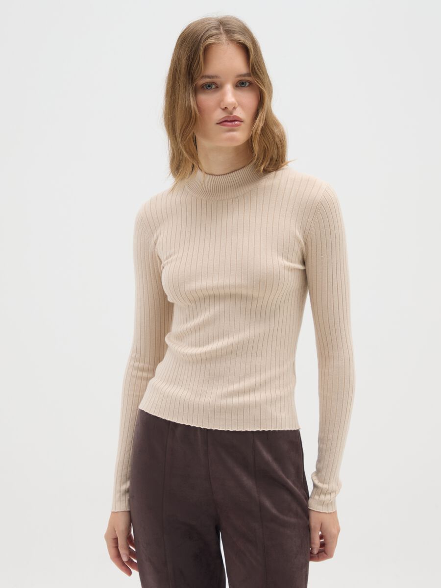 Beige fitted high-neck sweater_0