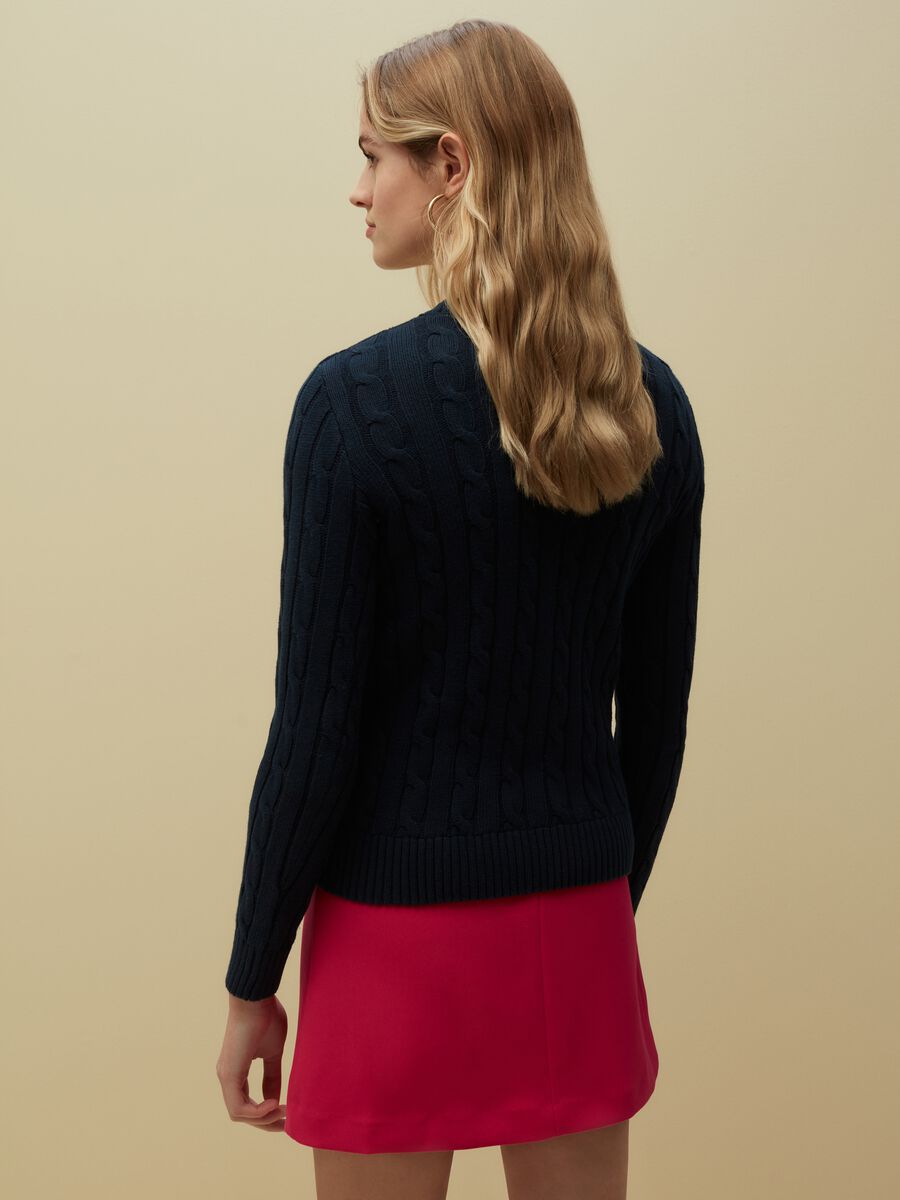 Cotton pullover with cable design_3