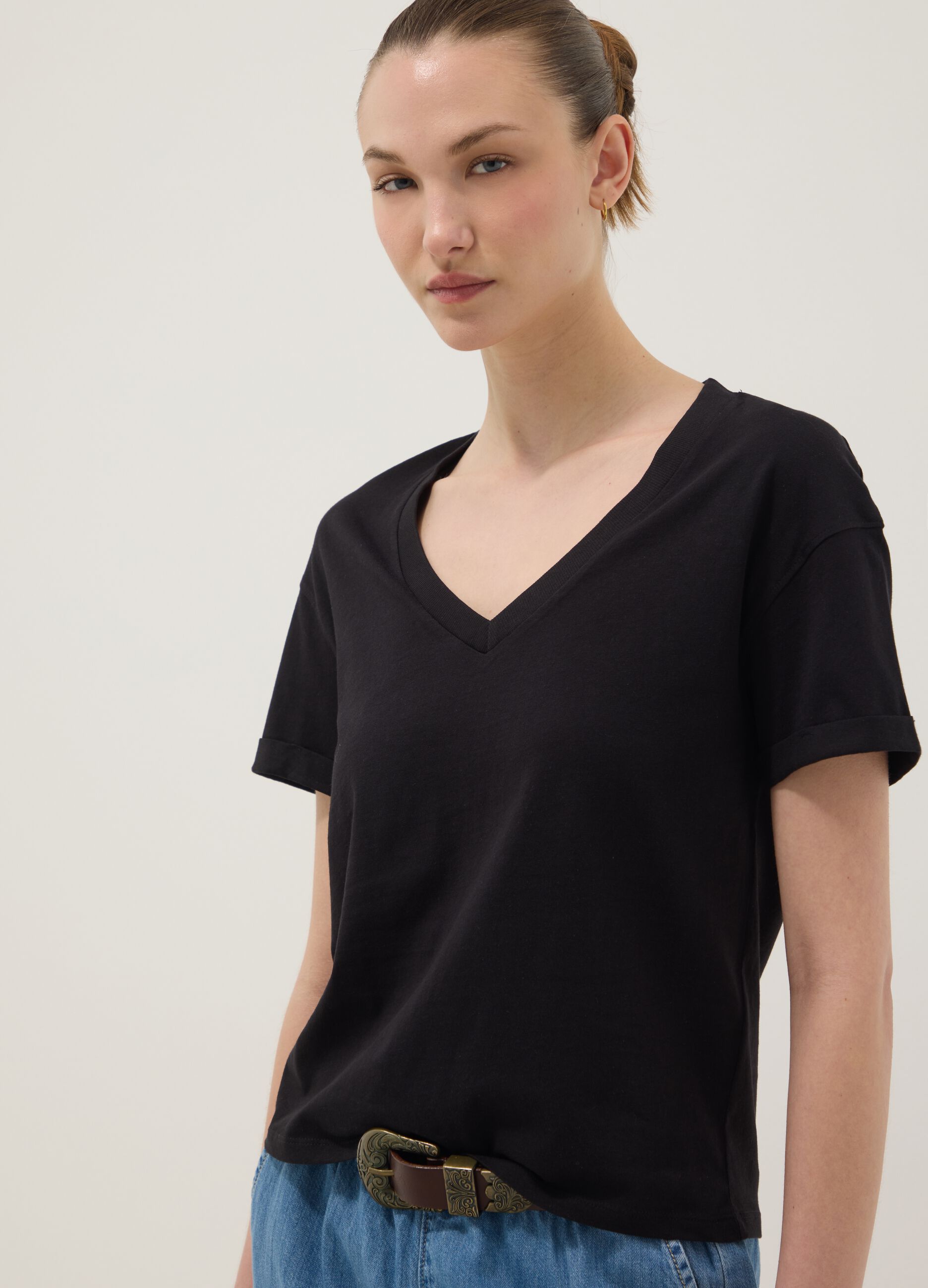 Black 100% cotton V-neck relaxed-fit T-shirt
