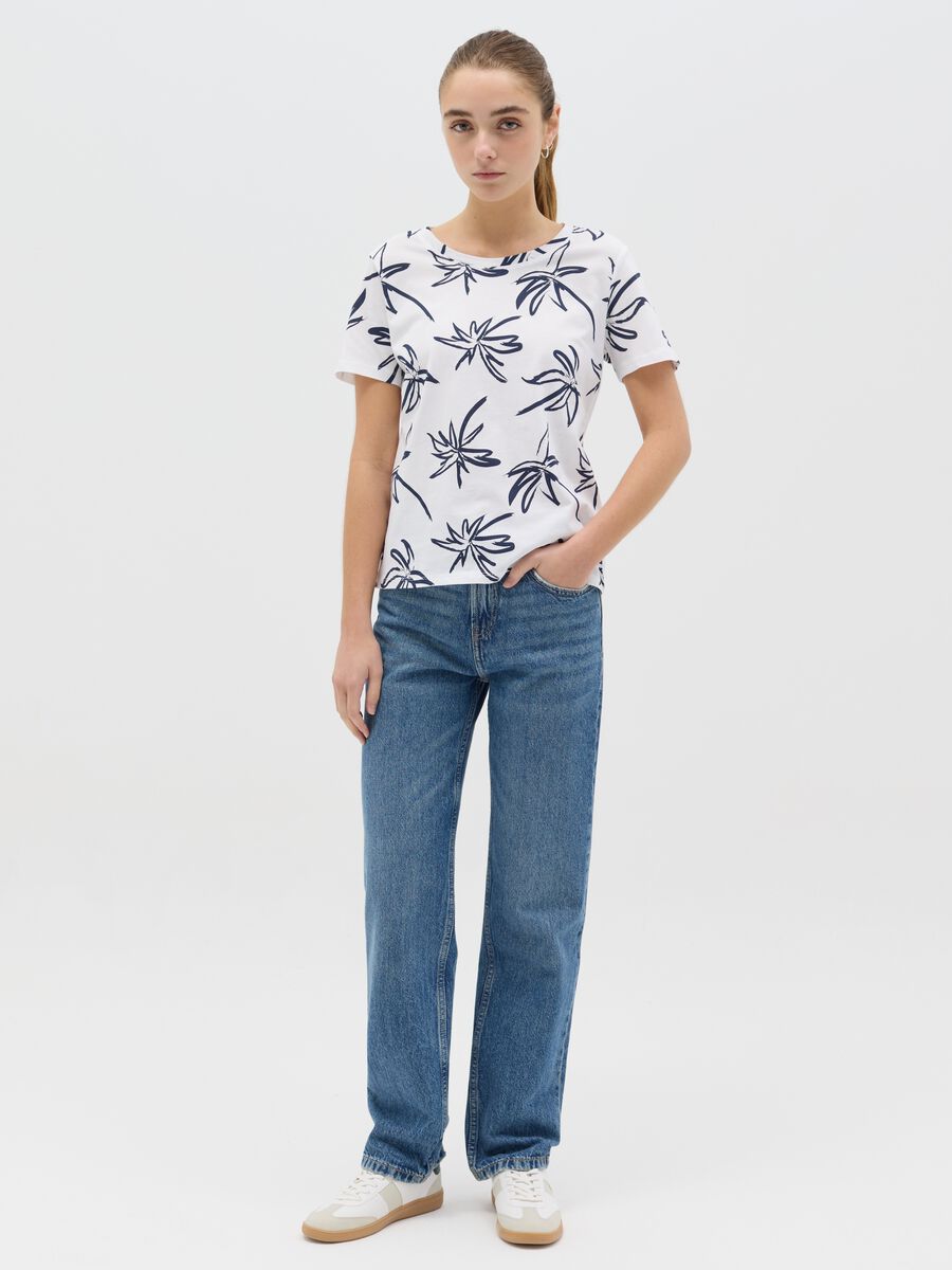 White T-shirt with floral print_1