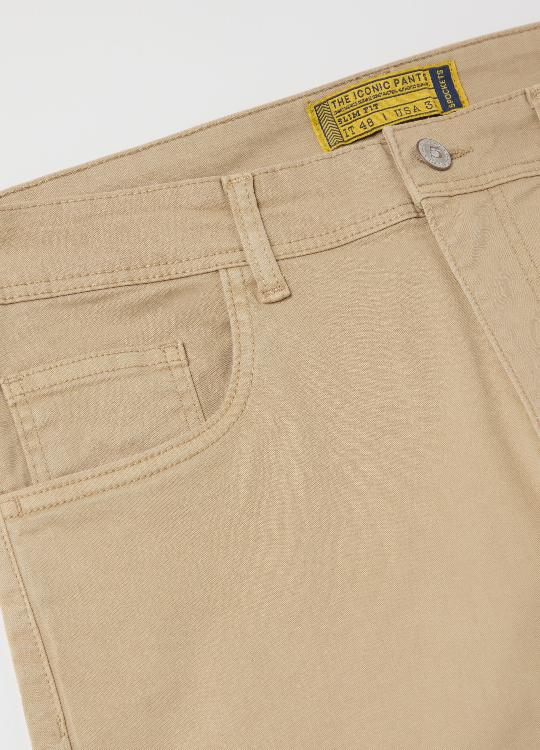 Pantalone slim fit in cotone stretch beige