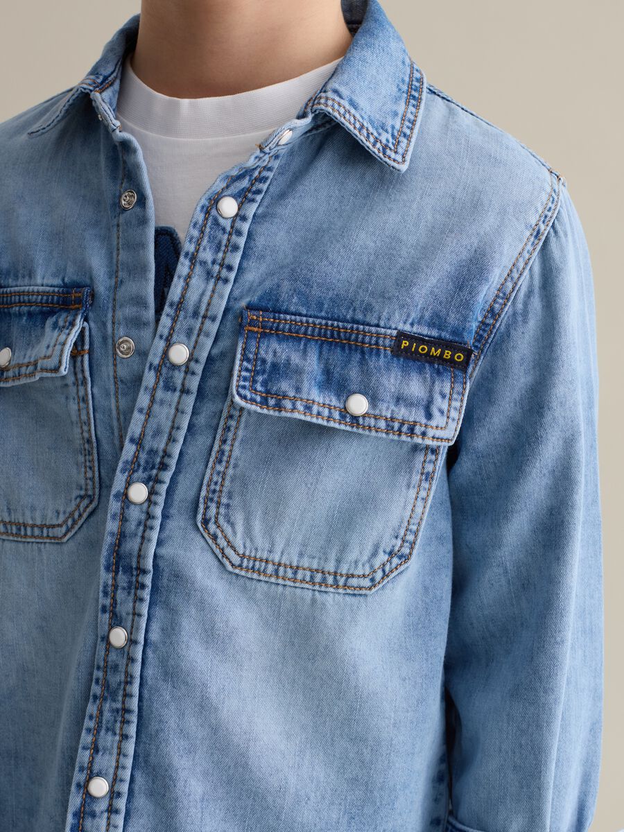 Denim shirt with pockets_1