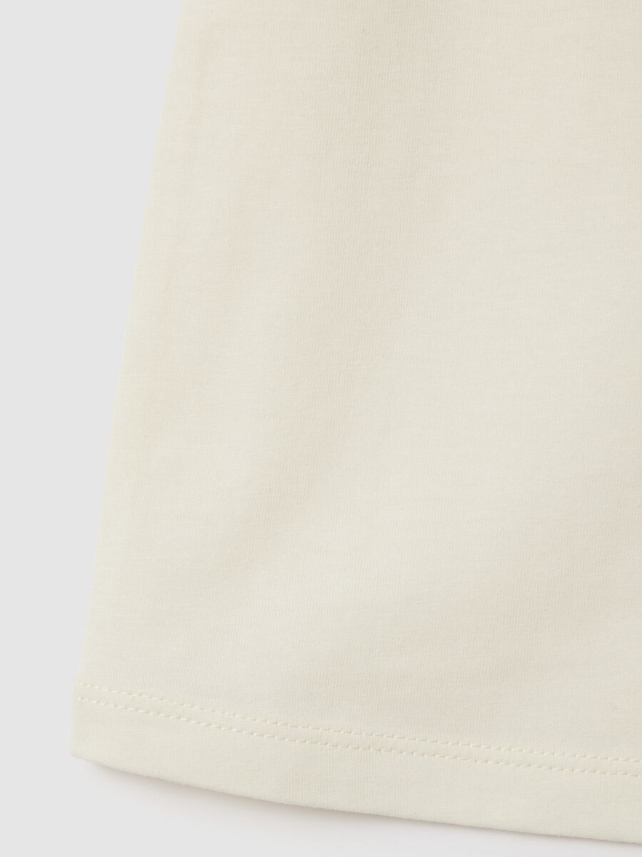 Girls' white pure cotton top regular fit with frills_3