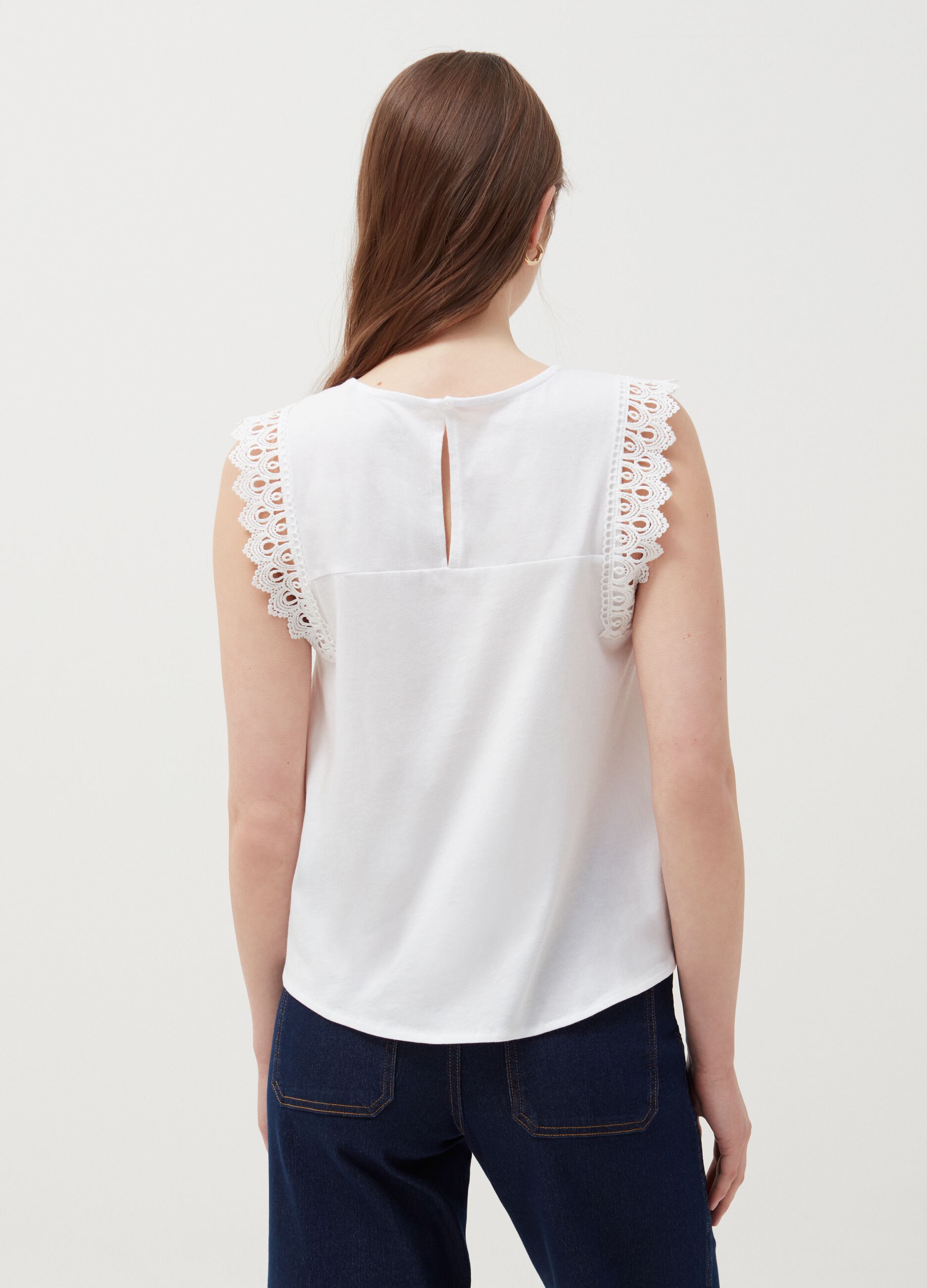 Broderie anglaise tank top with round neck
