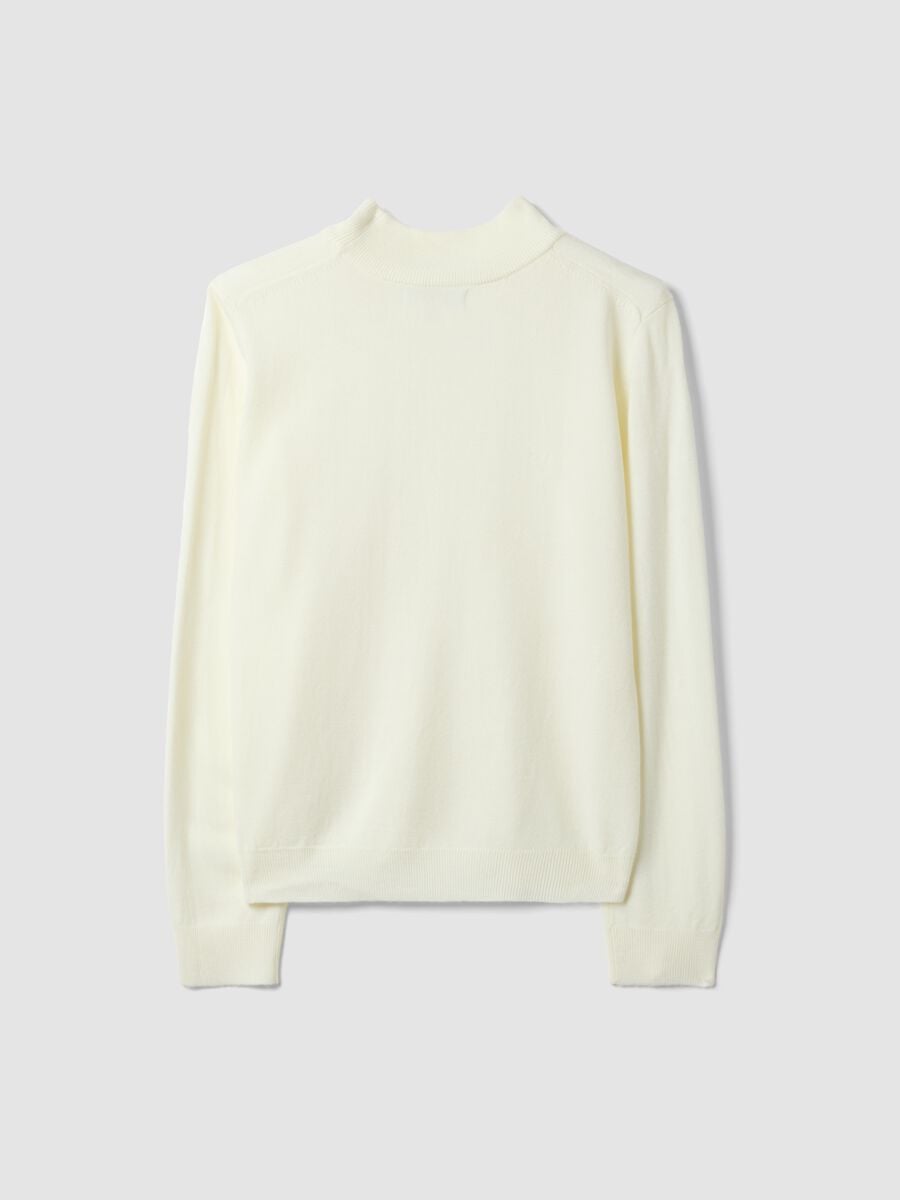 White long-sleeved top with high neck, regular fit_6