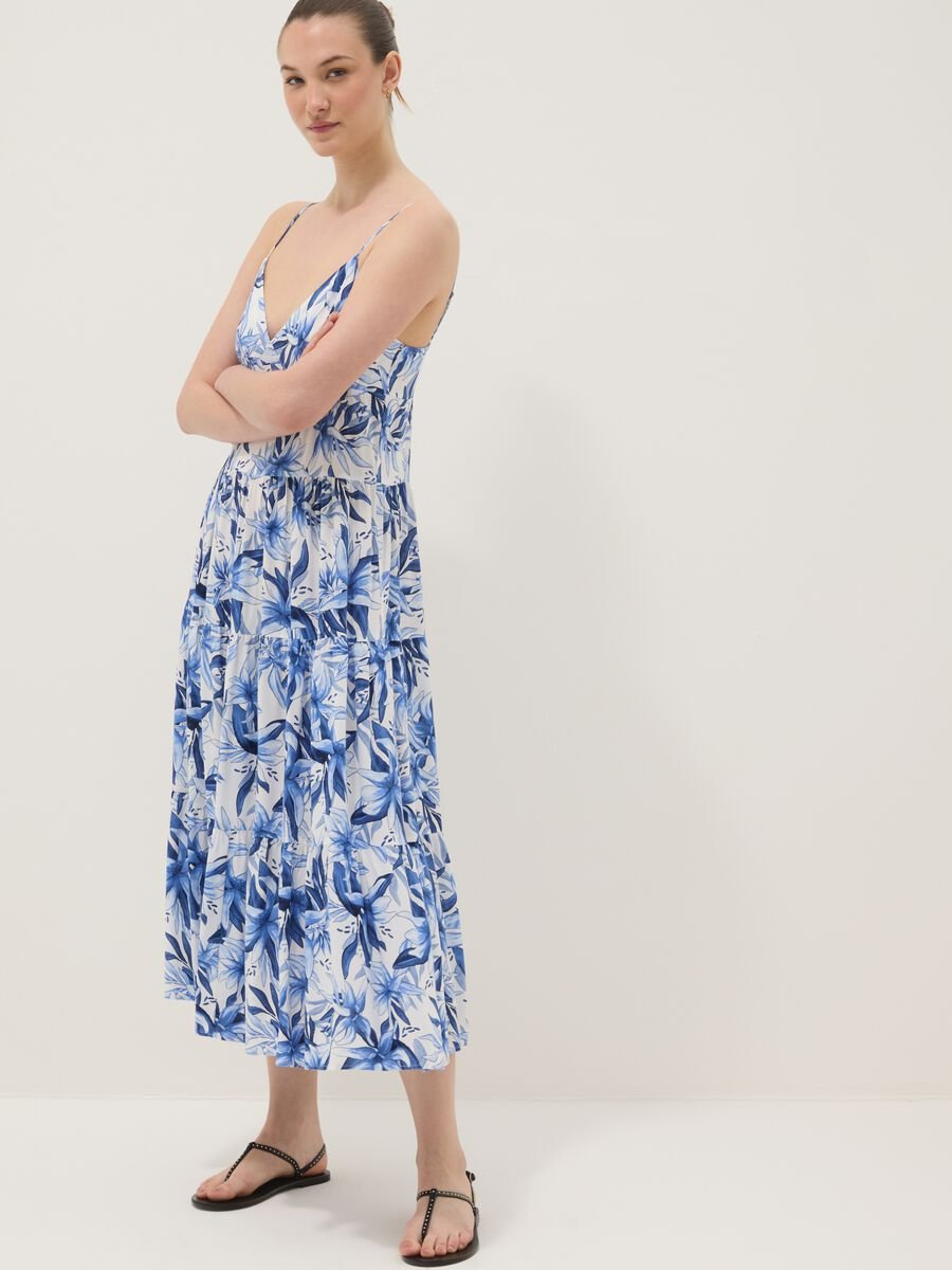 Abito maxi blu e bianco in pura viscosa con stampa floreale_0
