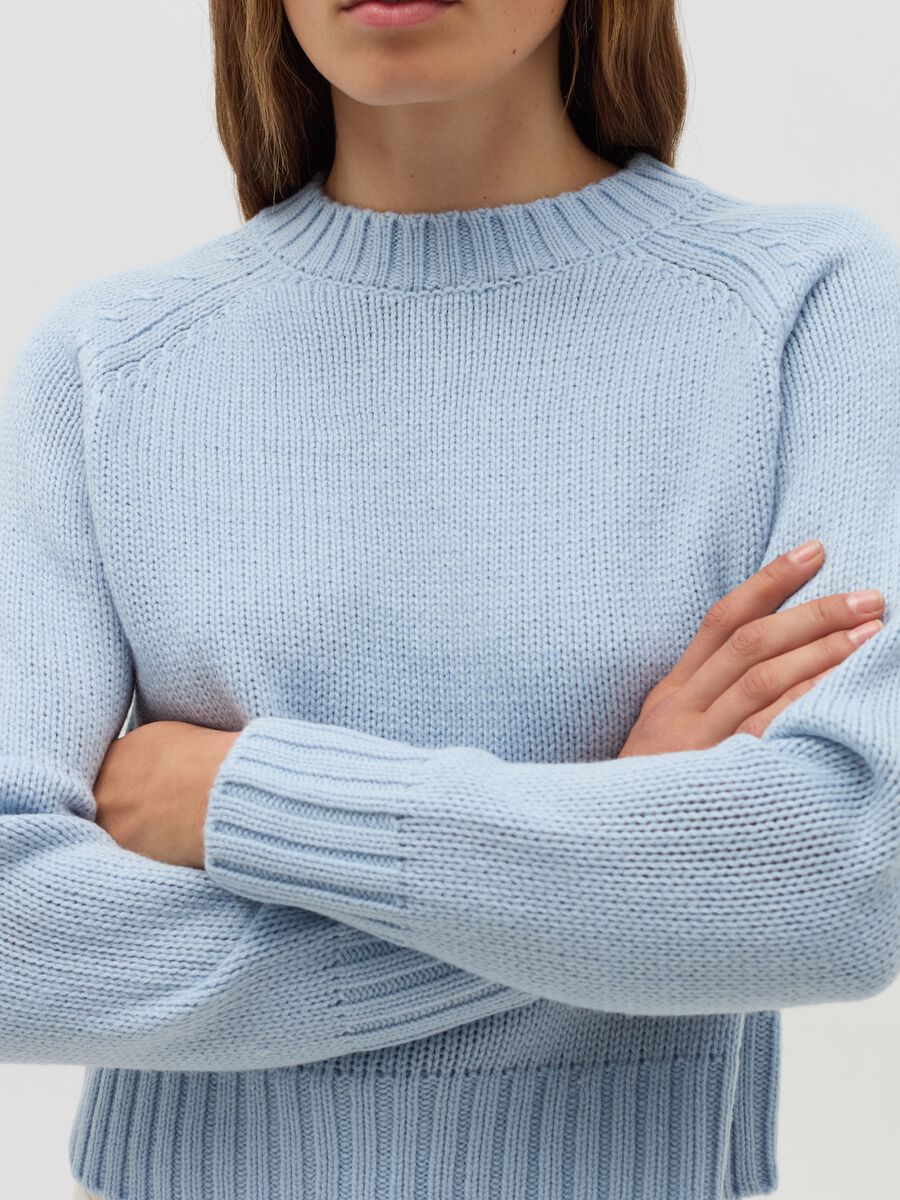 Pullover con maniche raglan_3