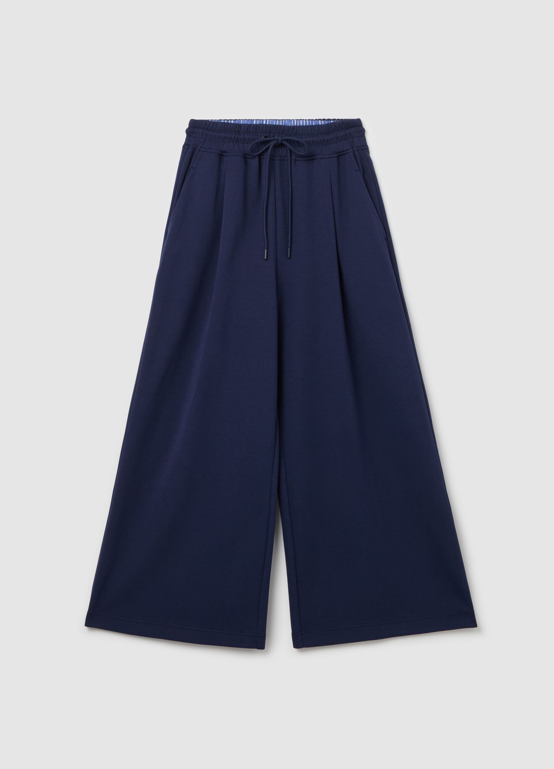 Wide-leg joggers with detail at the waist