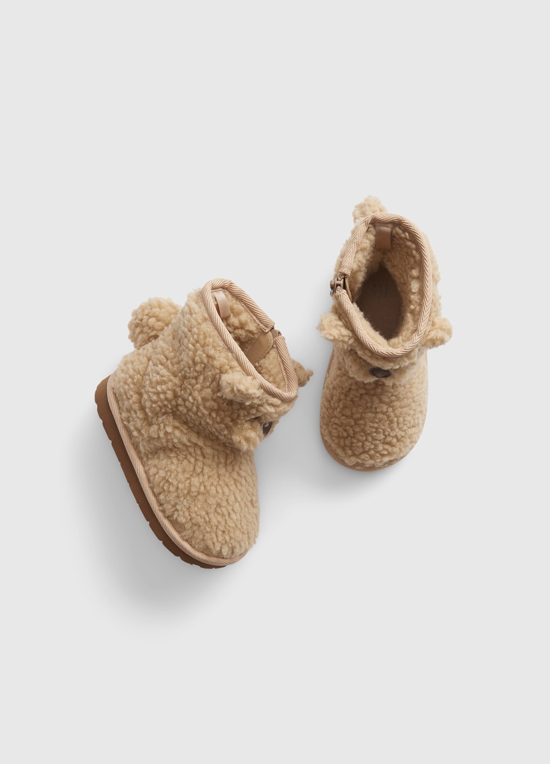 Booties in sherpa with bear
