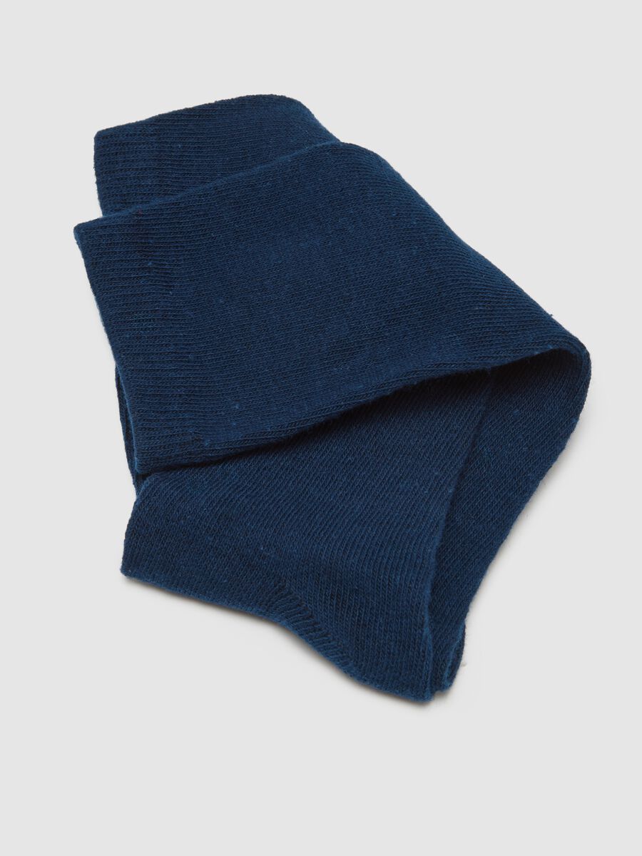 Long blue cotton blend socks for boys_2