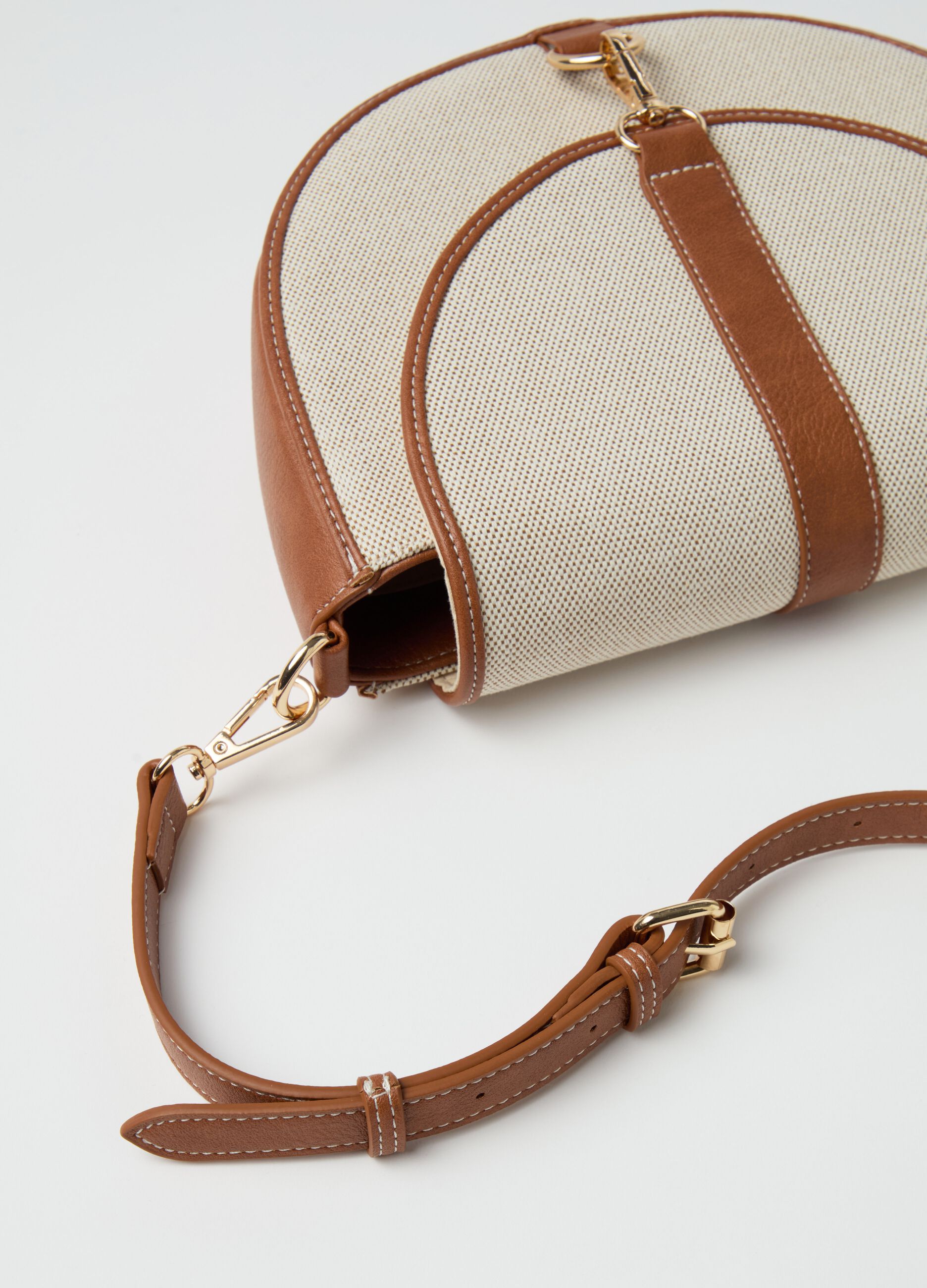 Canvas shoulder bag