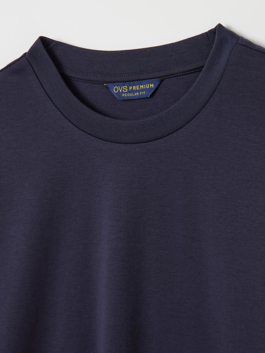Regular-fit T-shirt with round neck_5
