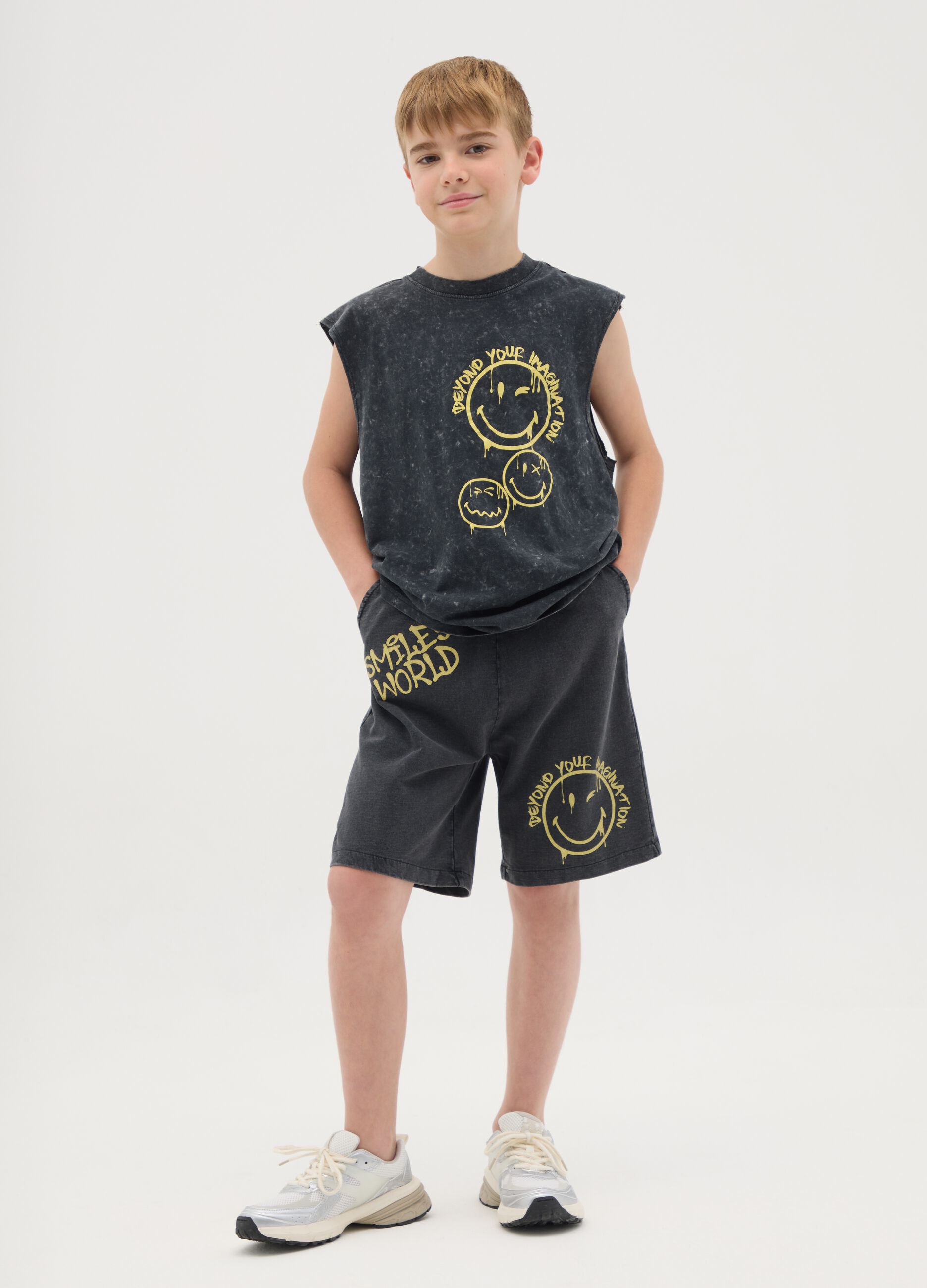 Boys' black pure cotton shorts regular fit with Smiley details