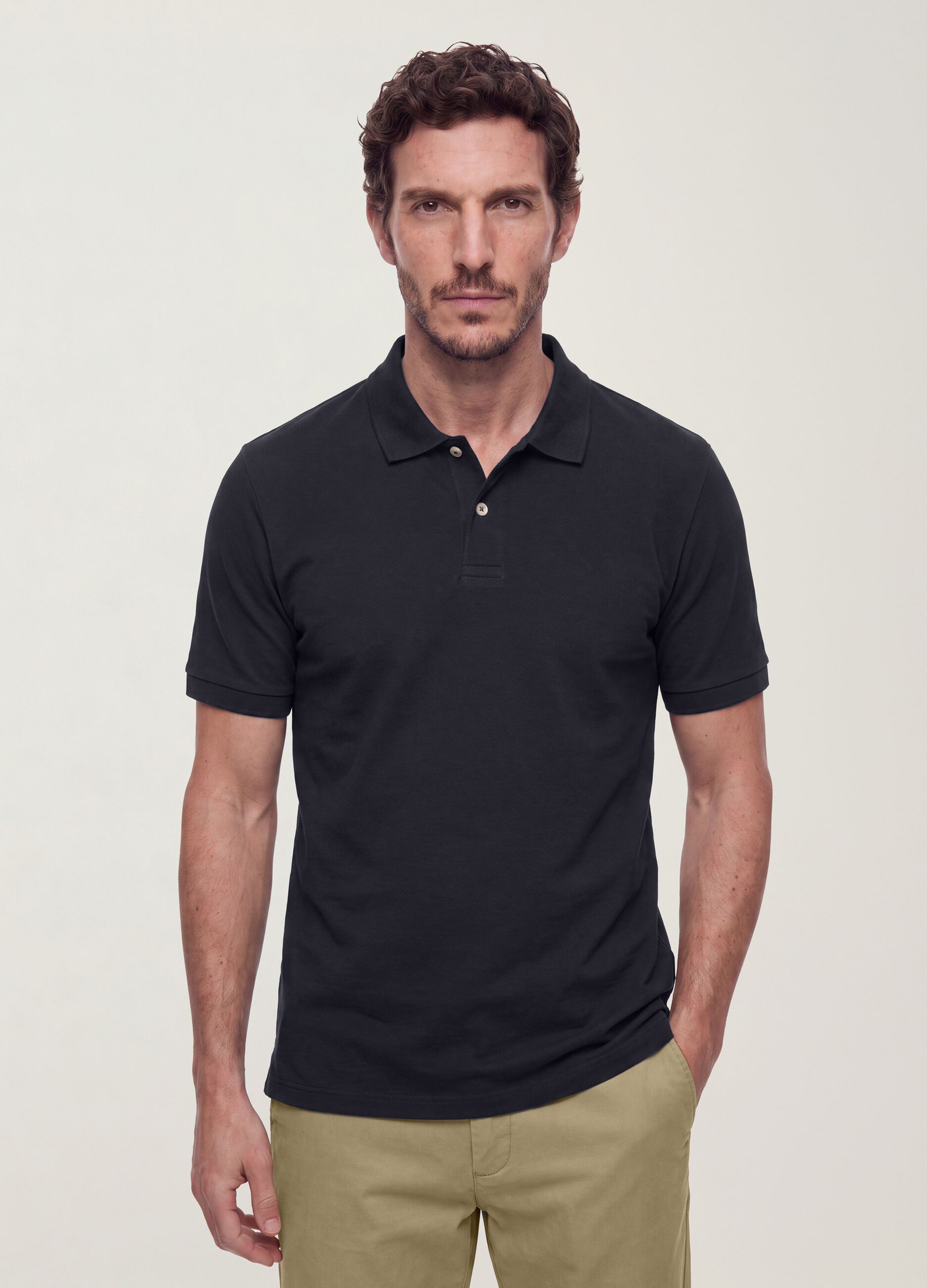 Black pure cotton piqu&eacute; polo shirt with classic collar, regular fit