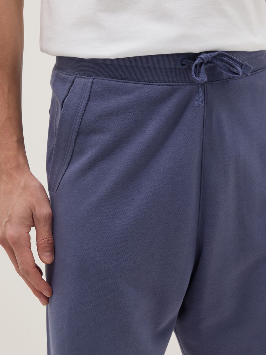 Pantaloni corti blu in misto cotone relaxed fit_3