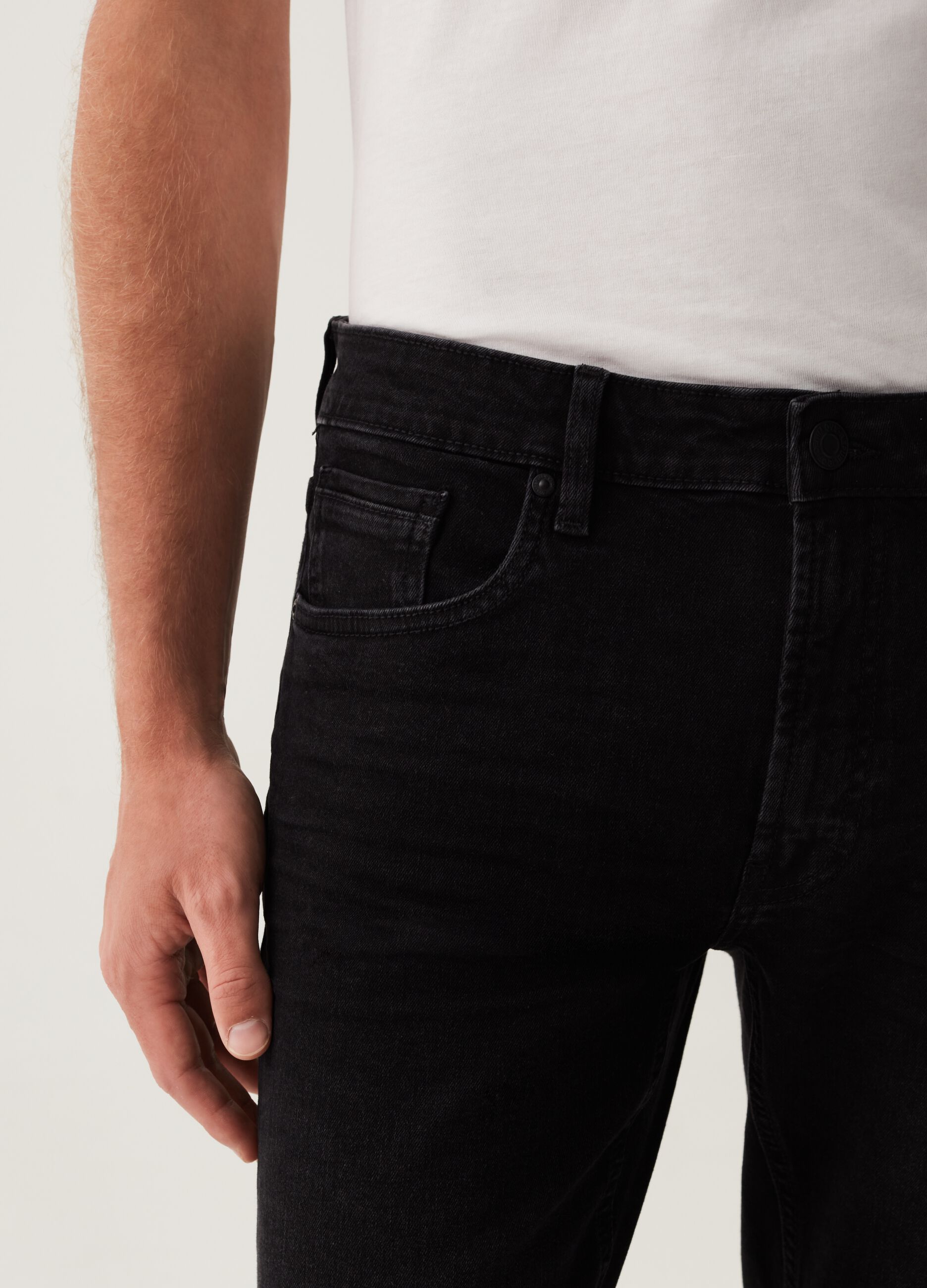 Jeans slim fit stretch con scoloriture_3