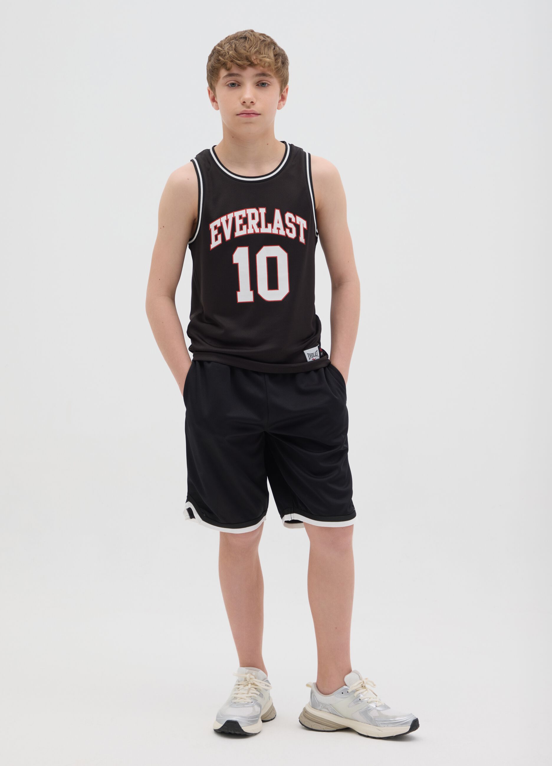 Boys’ shorts in multicoloured fabric with regular fit