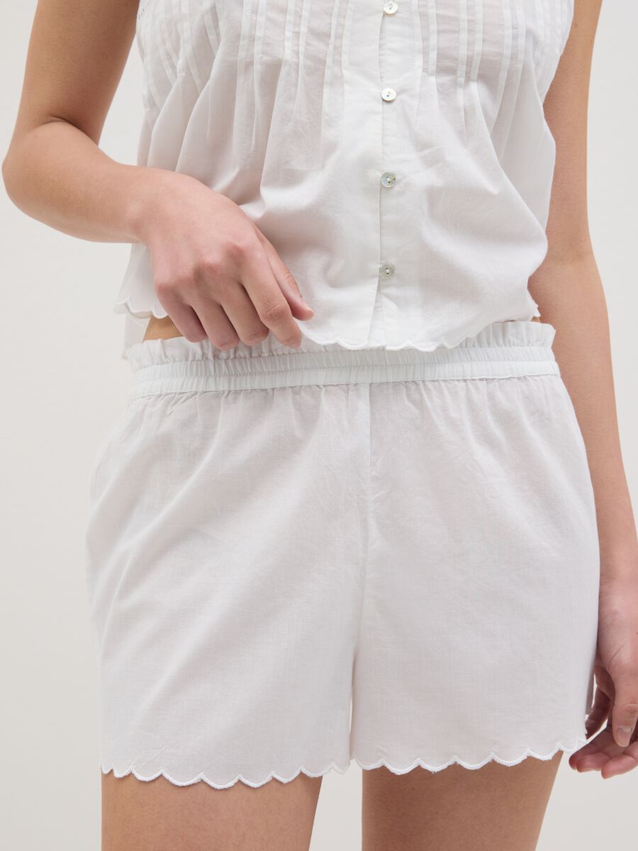 Women's white pure cotton regular fit pyjama set_3