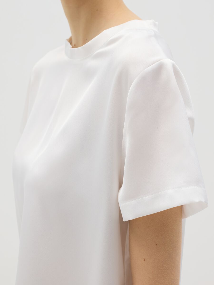 White satin T-shirt_3