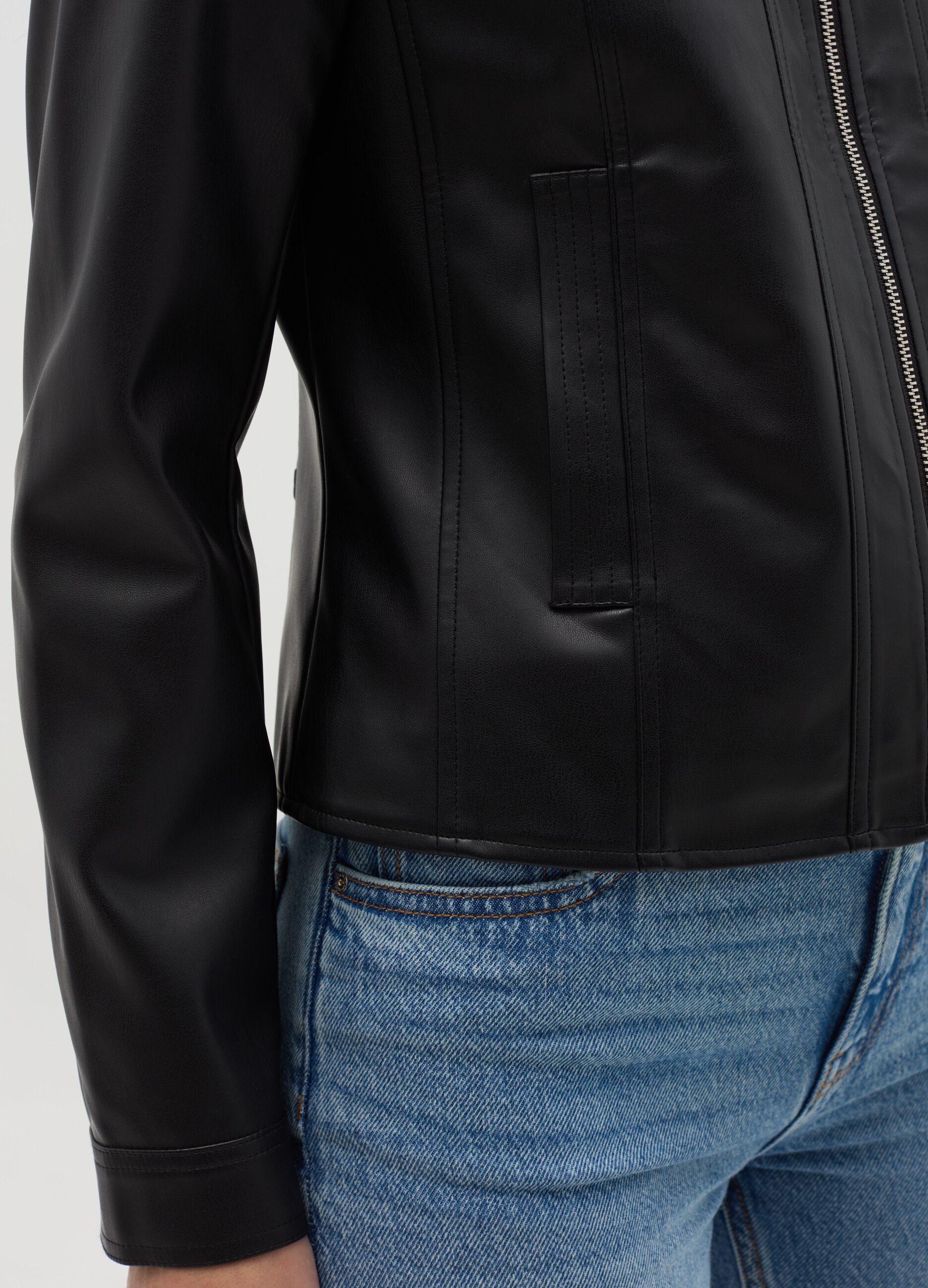 Short full-zip biker jacket