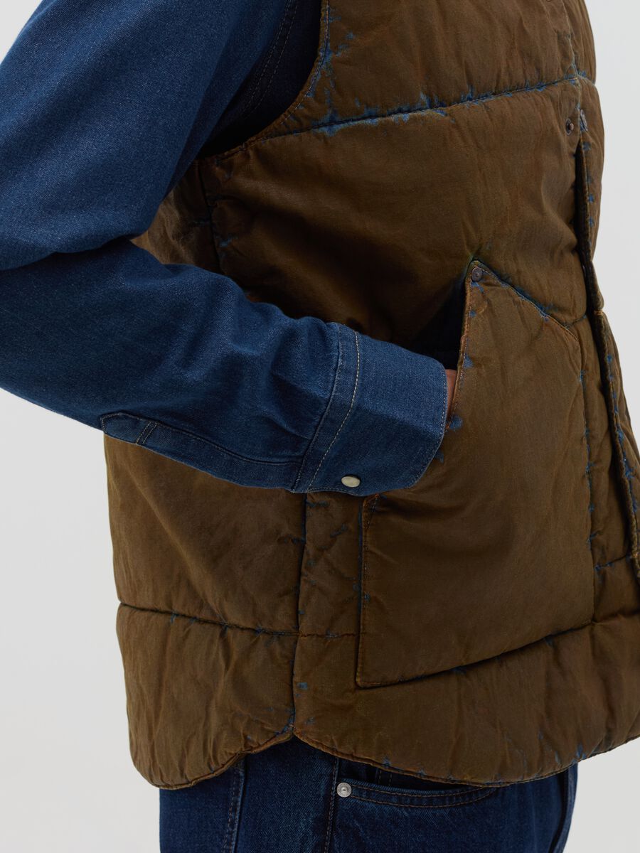 Limited Edition Gilet in leather-effect denim_3